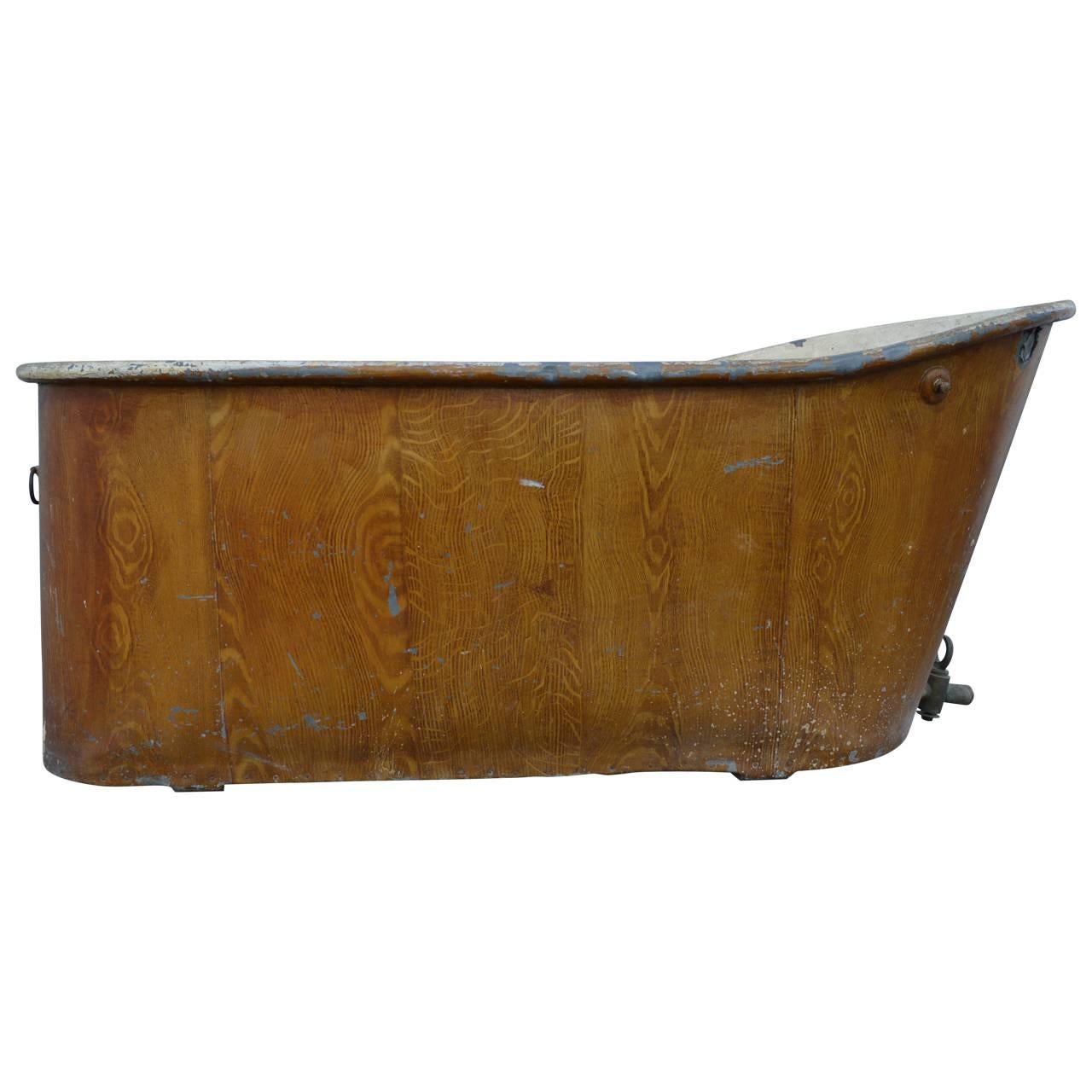 French Empire Faux Bois Copper Bath Tub In Good Condition In Haddonfield, NJ