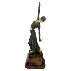 French Art Deco Bronze Sculpture on Rectangular Agate Base, circa 1925