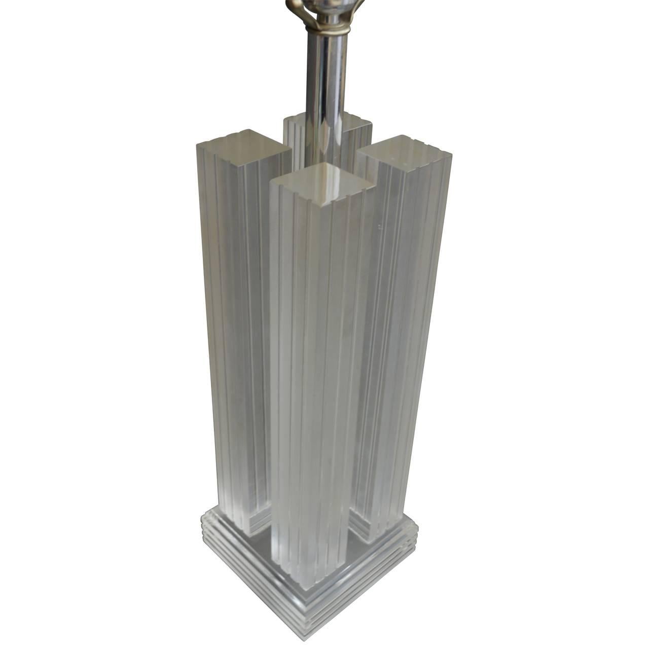 Lucite Table Lamp, Mid-Century Modern In Good Condition For Sale In Haddonfield, NJ