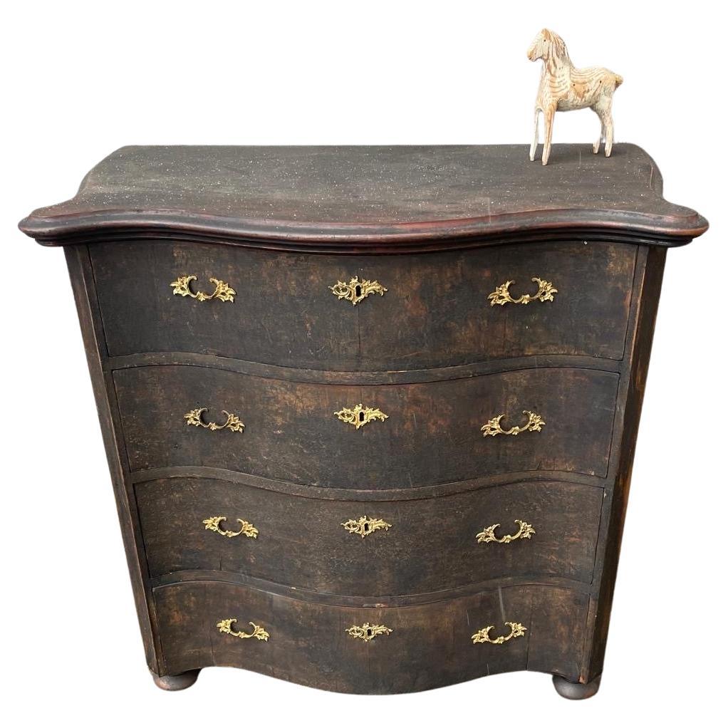 Cassettiera a 4 cassetti svedese alta e nera della metà del XIX secolo