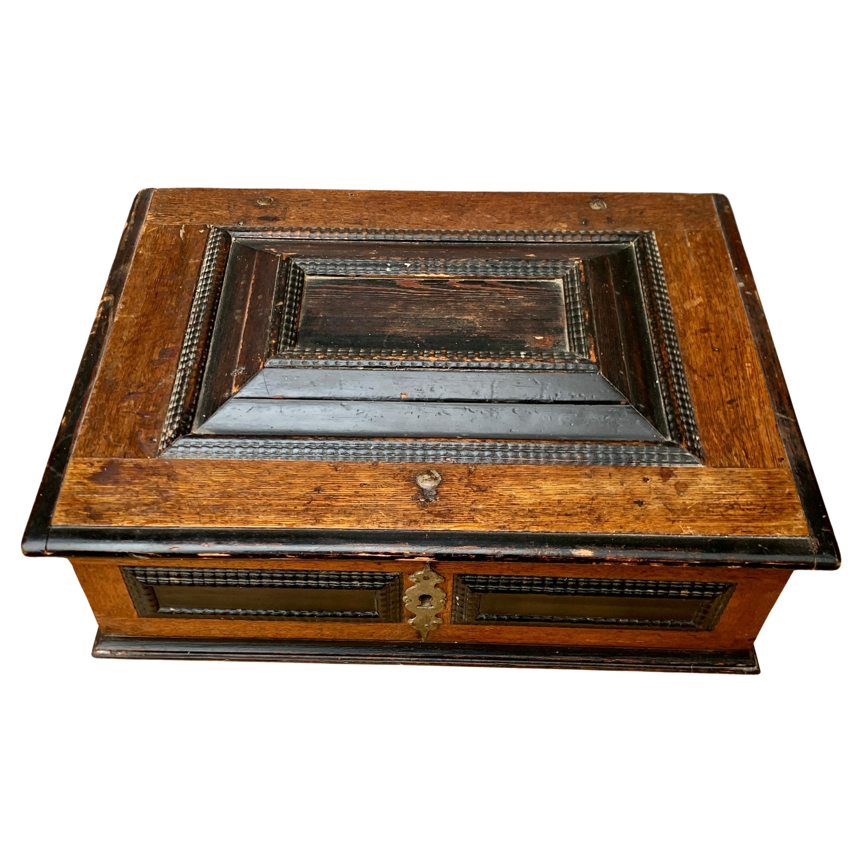 Baroque Swedish 18th Century Painted Box in Oak Wood For Sale