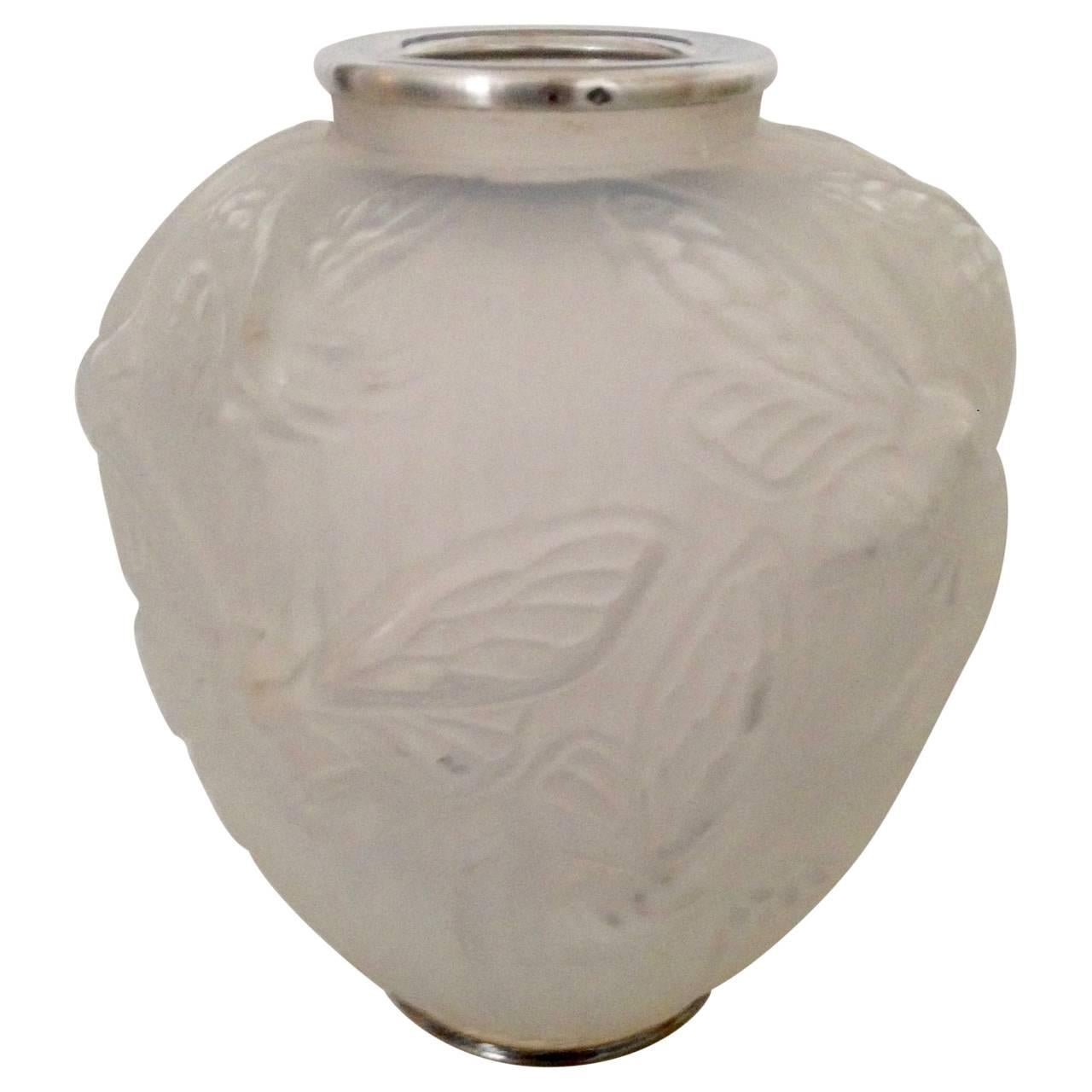 Beautiful milky white Art Deco vase by Verlys. With dragonflies, Libellule in French. Hallmarked silver rim in top and bottom and etched signing 