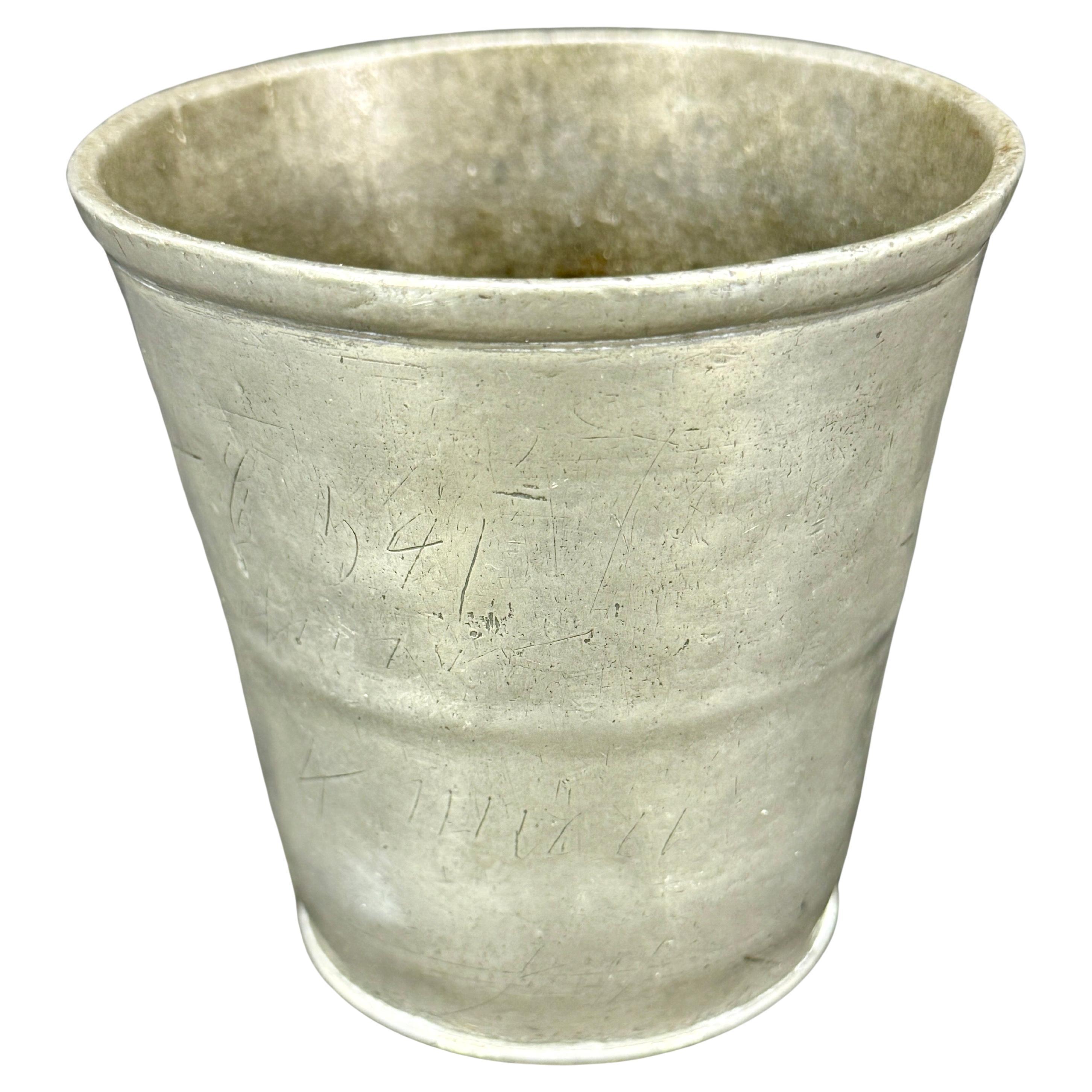 Große antike Zinntassenvase, Dänemark um 1810 im Angebot