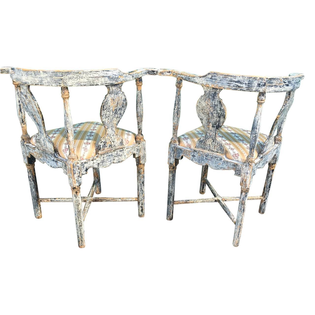 19th Century Pair of Swedish Gustavian Corner Armchairs For Sale