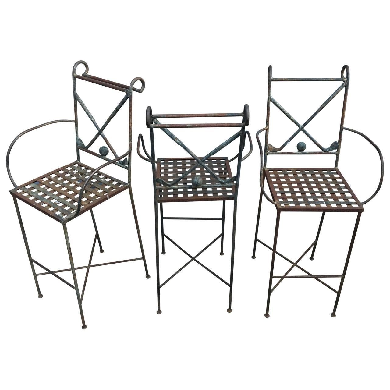 Patinated Set Of 3 Metal Golf-Themed Bar Stools With White Pillows