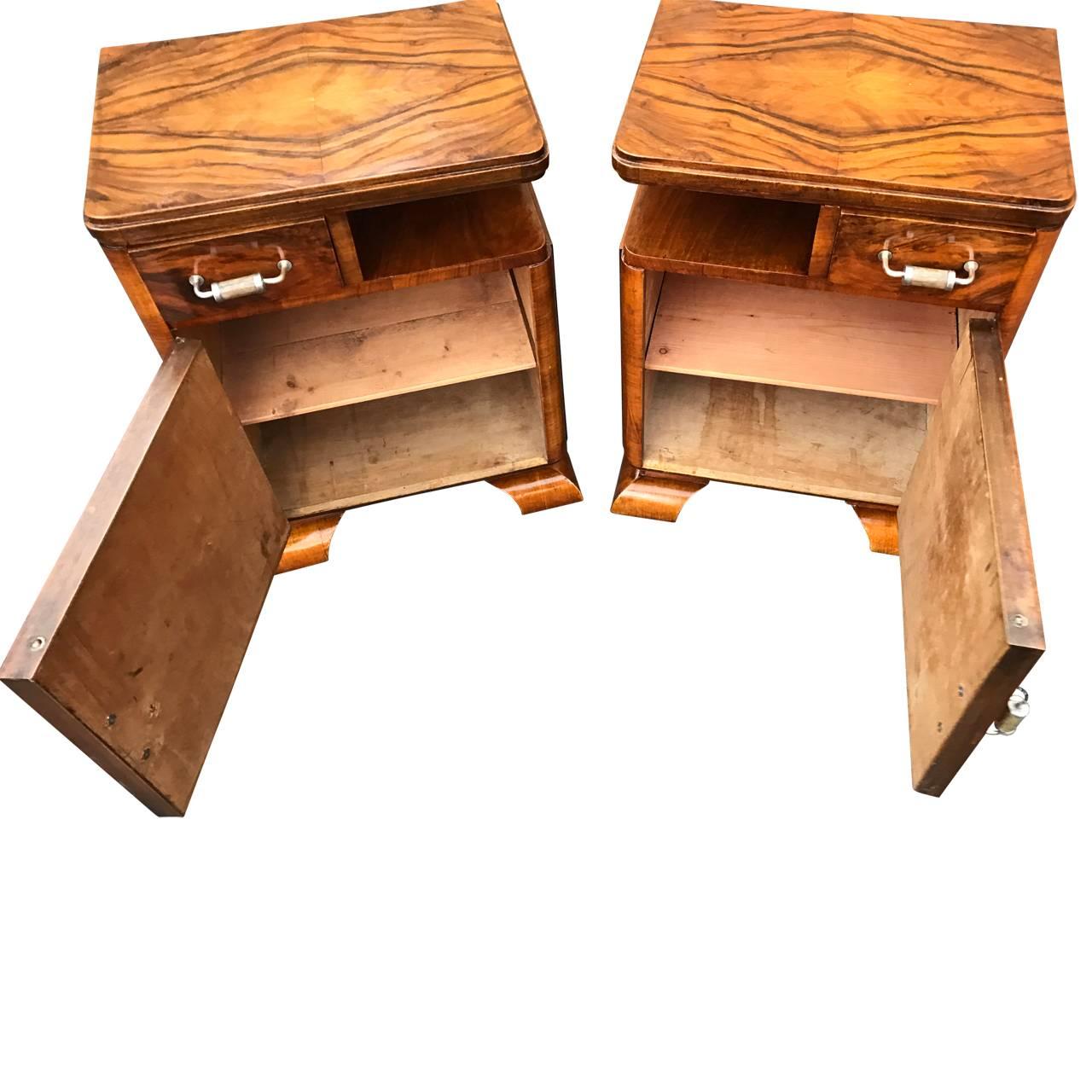 Pair of Italian Deco Night Stand Tables 1