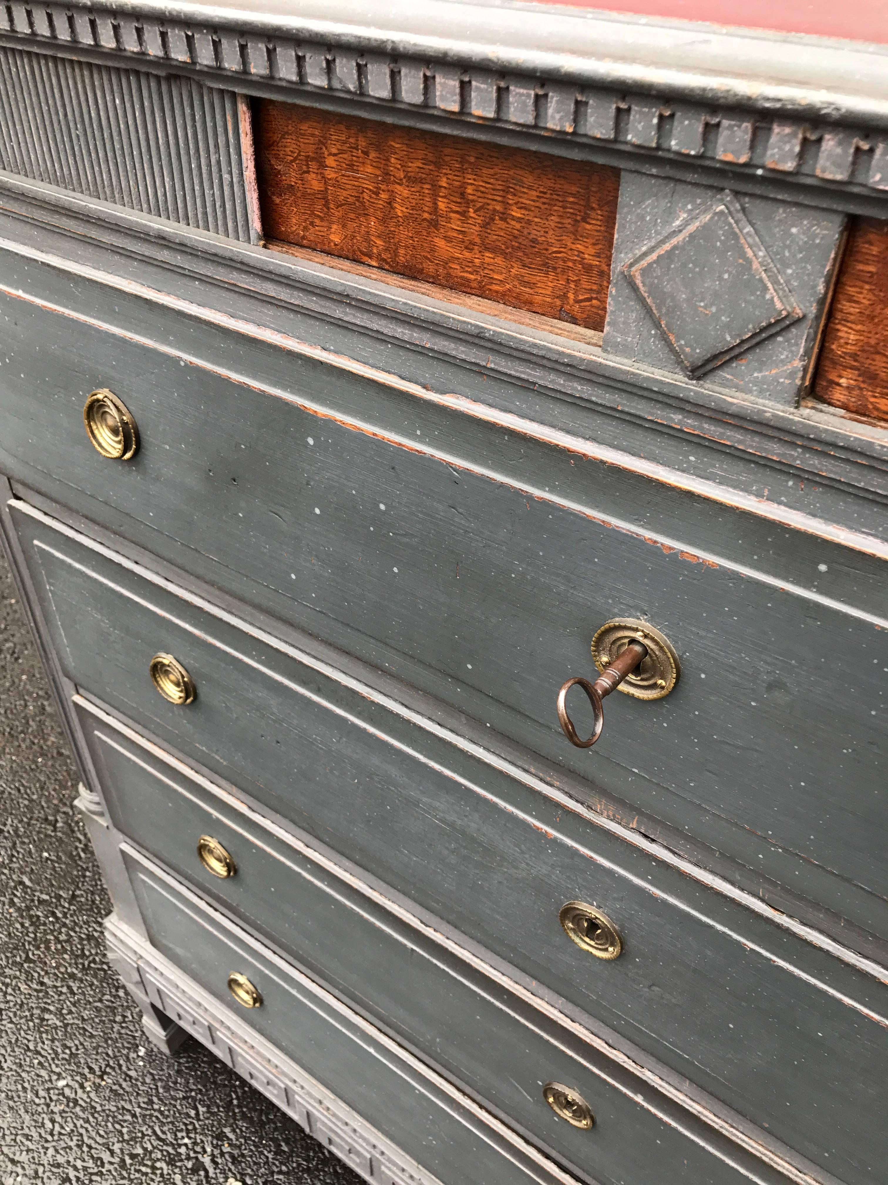 Gustavian 18th Century Carved Chest of Drawers with Two Secret Drawers
