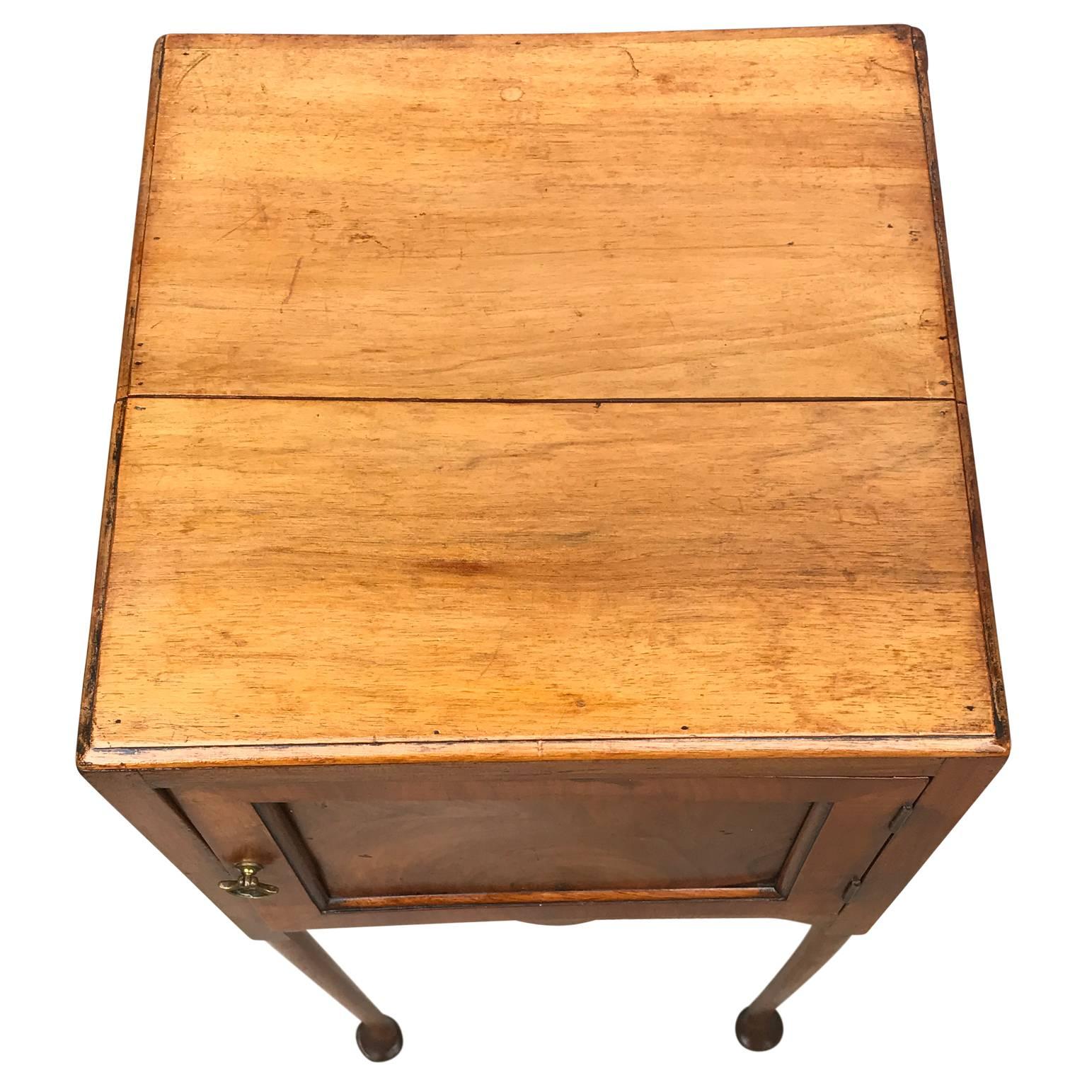 English 19th Century Side Table 1