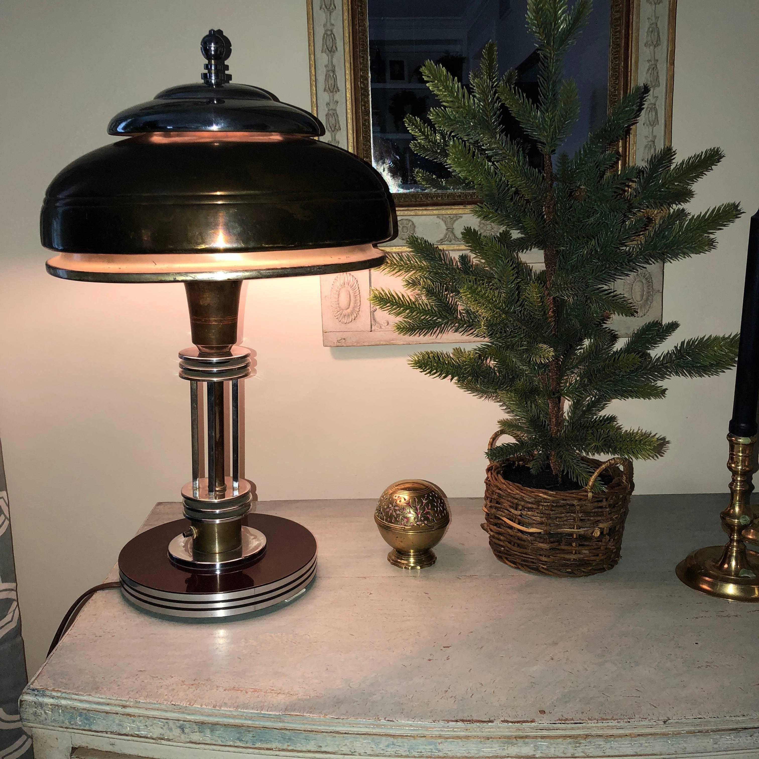 Early American Art Deco Desk or Table Lamp 4