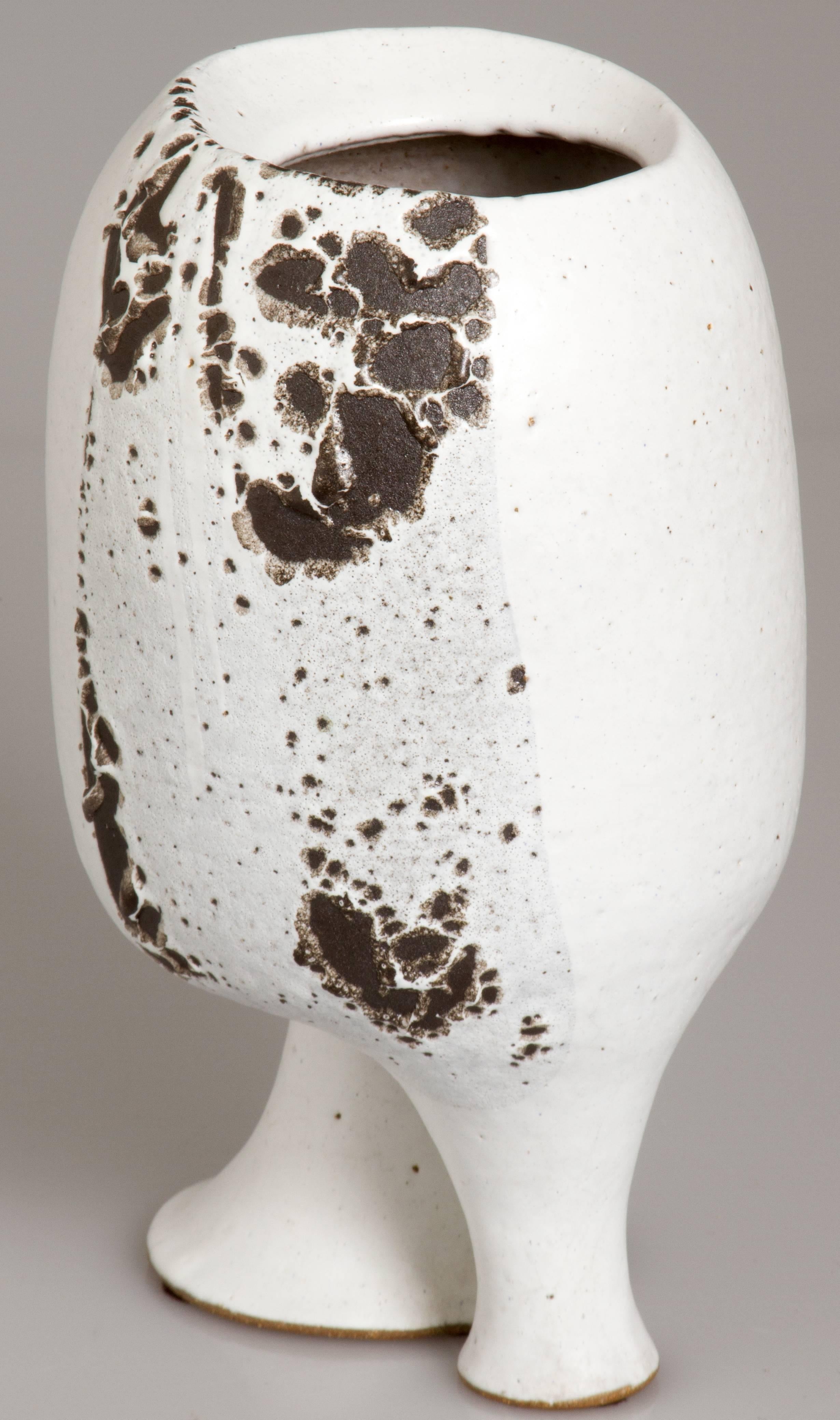 American Mid-Century Ceramic Two-Legged Vessel by Earl Hooks