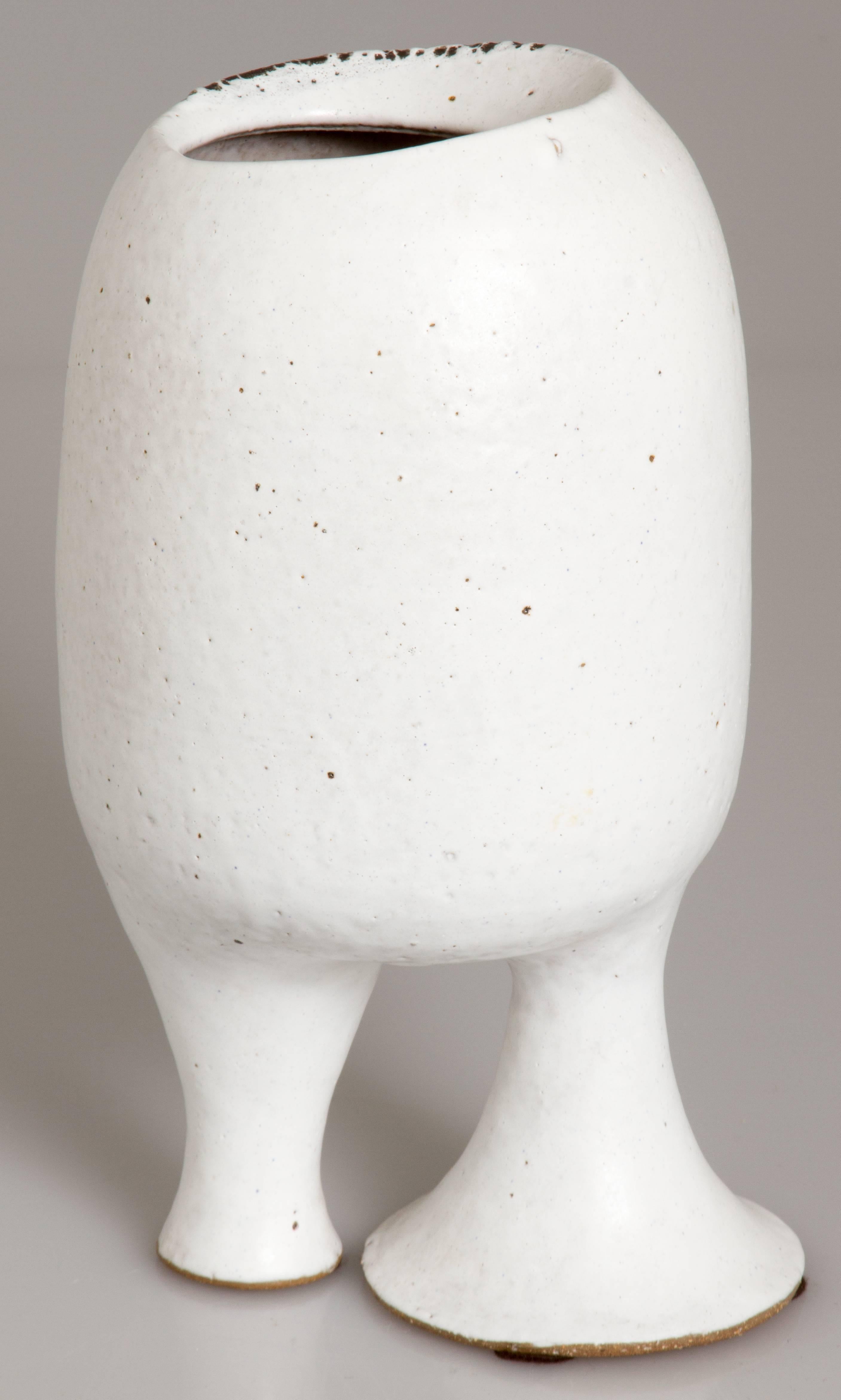 Mid-Century Ceramic Two-Legged Vessel by Earl Hooks 2