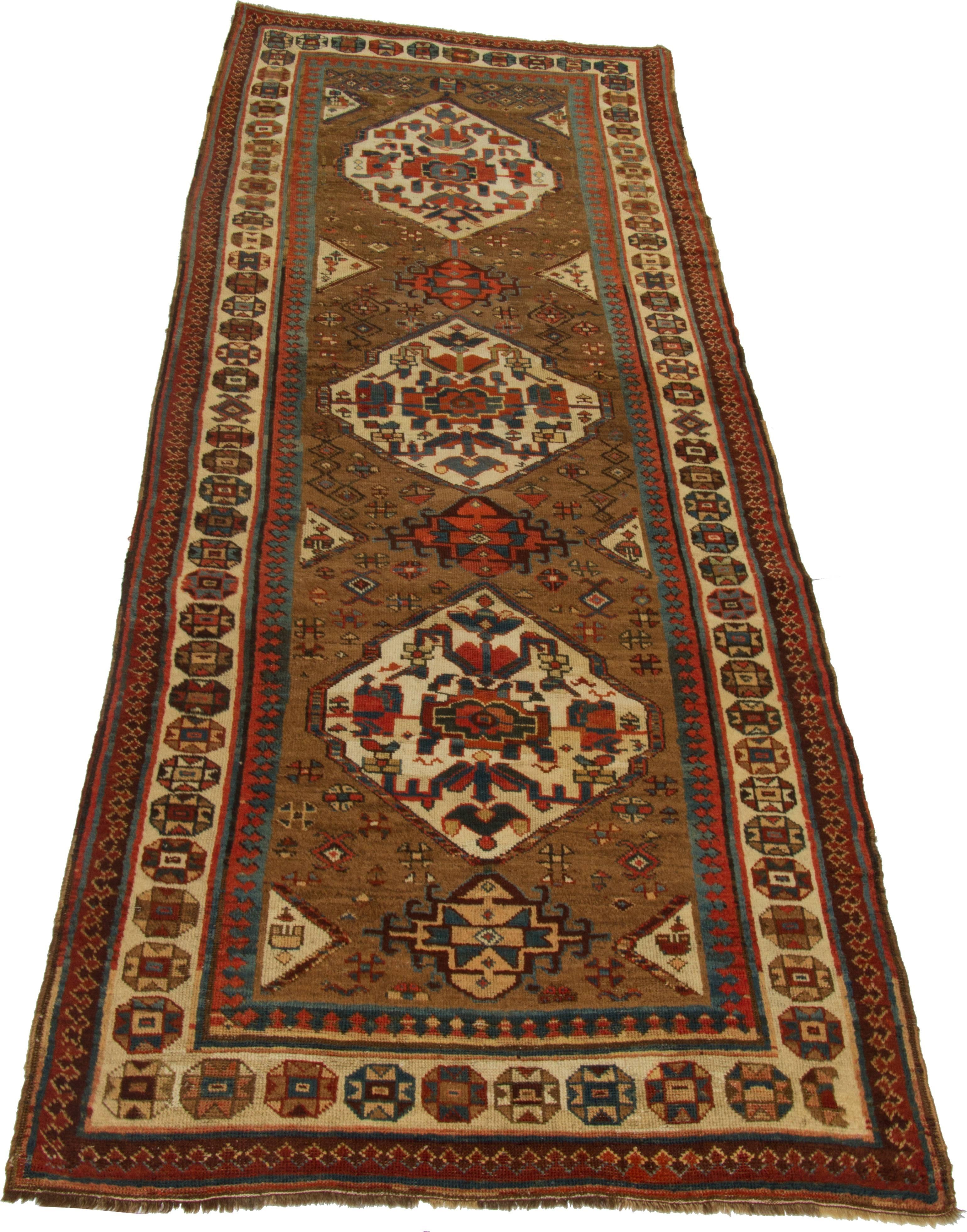 Early Twentieth Century Persian Sarab Runner In Good Condition For Sale In Chicago, IL