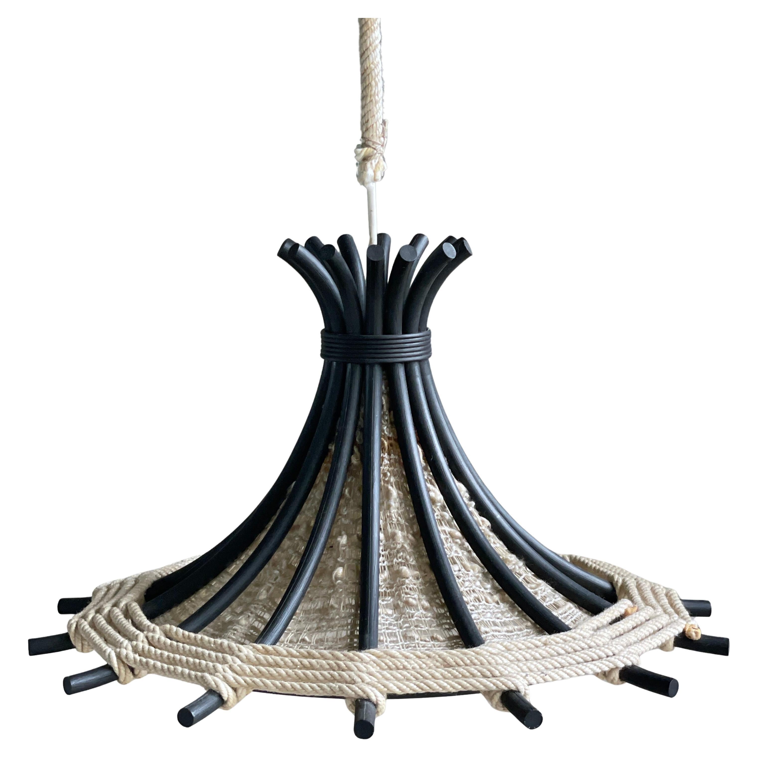 Lampada a sospensione danese degli anni '70 in vendita