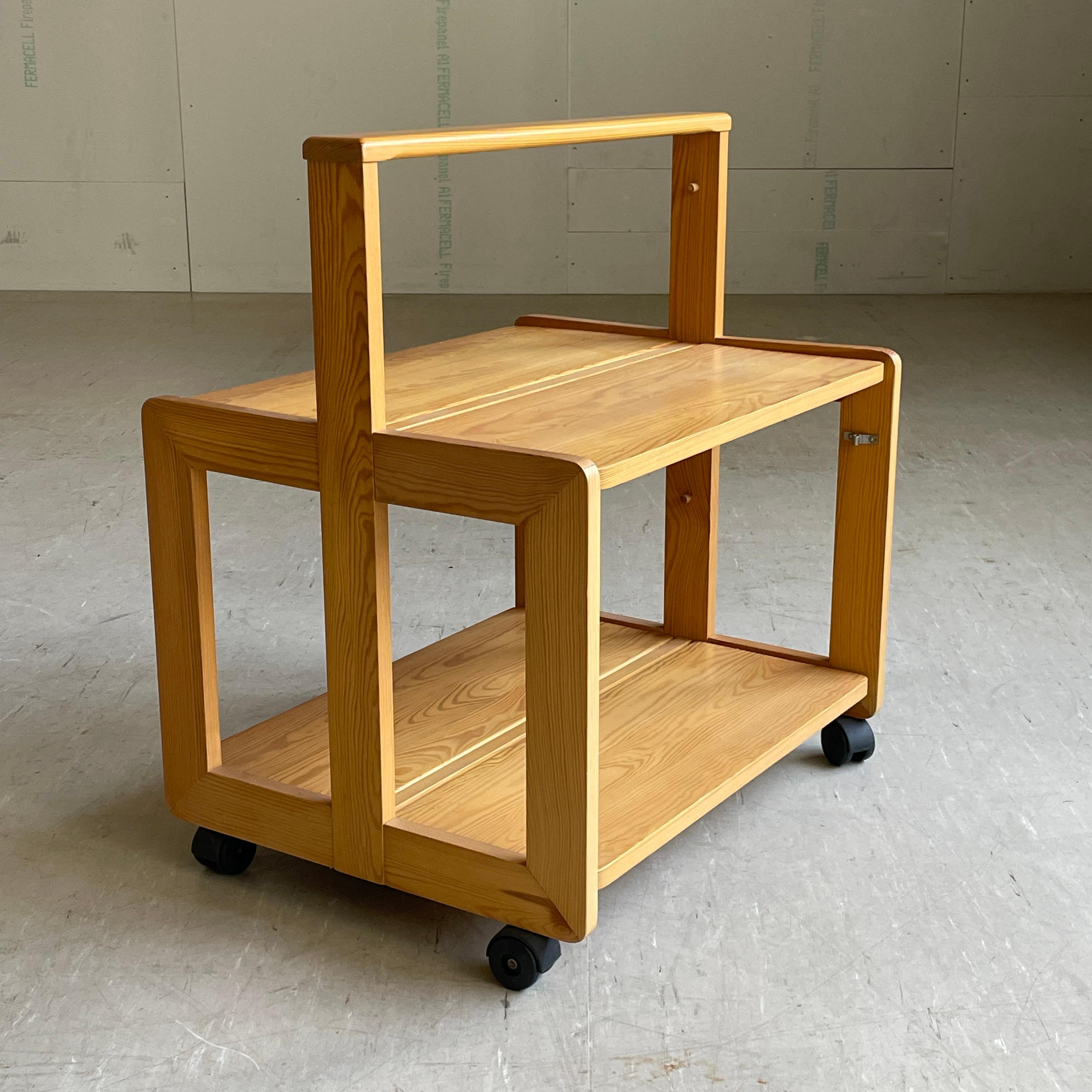 1970's Scandinavian Pinewood Folding Serving Trolley No.2 For Sale 6