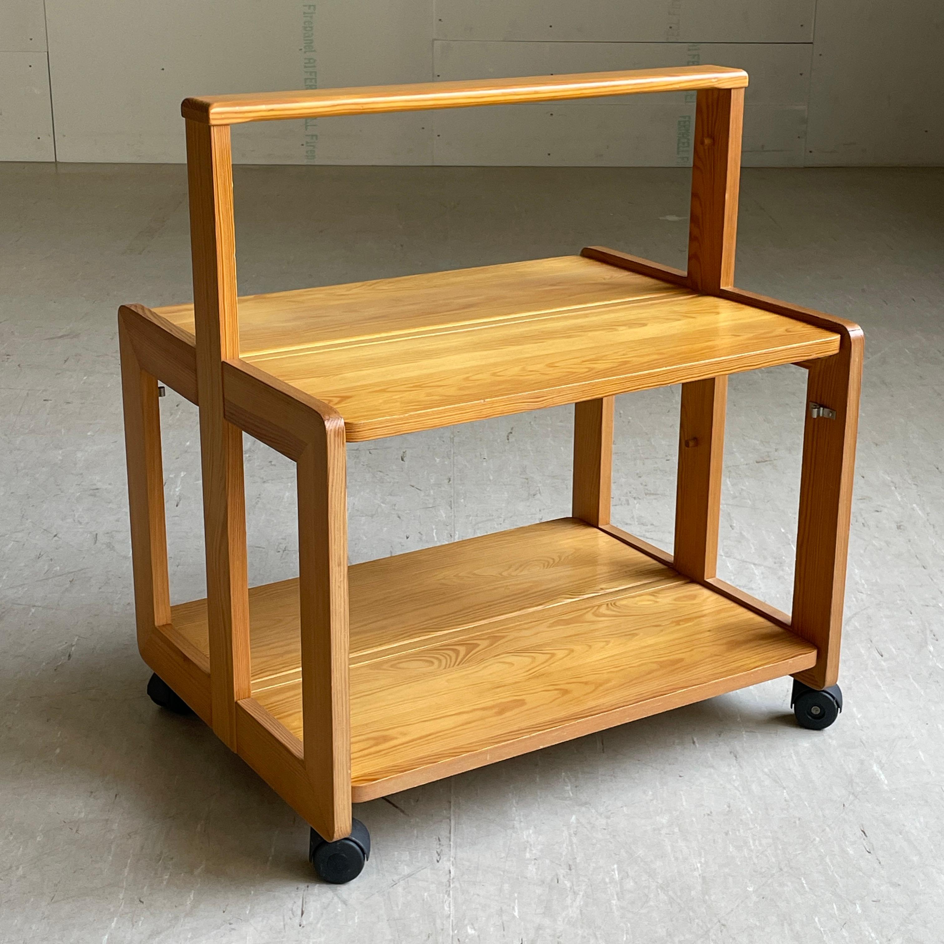 1970's Scandinavian Pinewood Folding Serving Trolley No.2 For Sale 7
