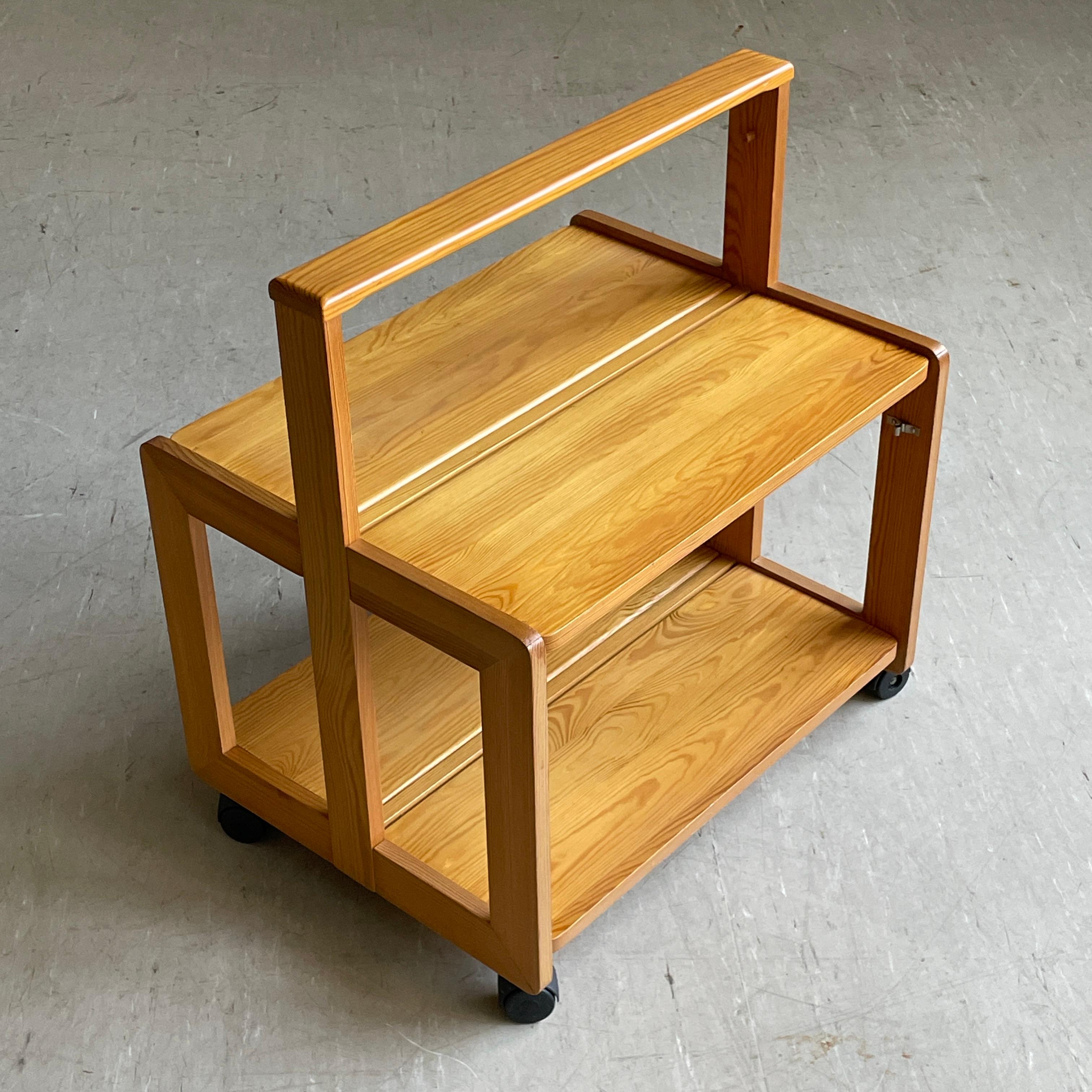 1970's Scandinavian Pinewood Folding Serving Trolley No.2 For Sale 12