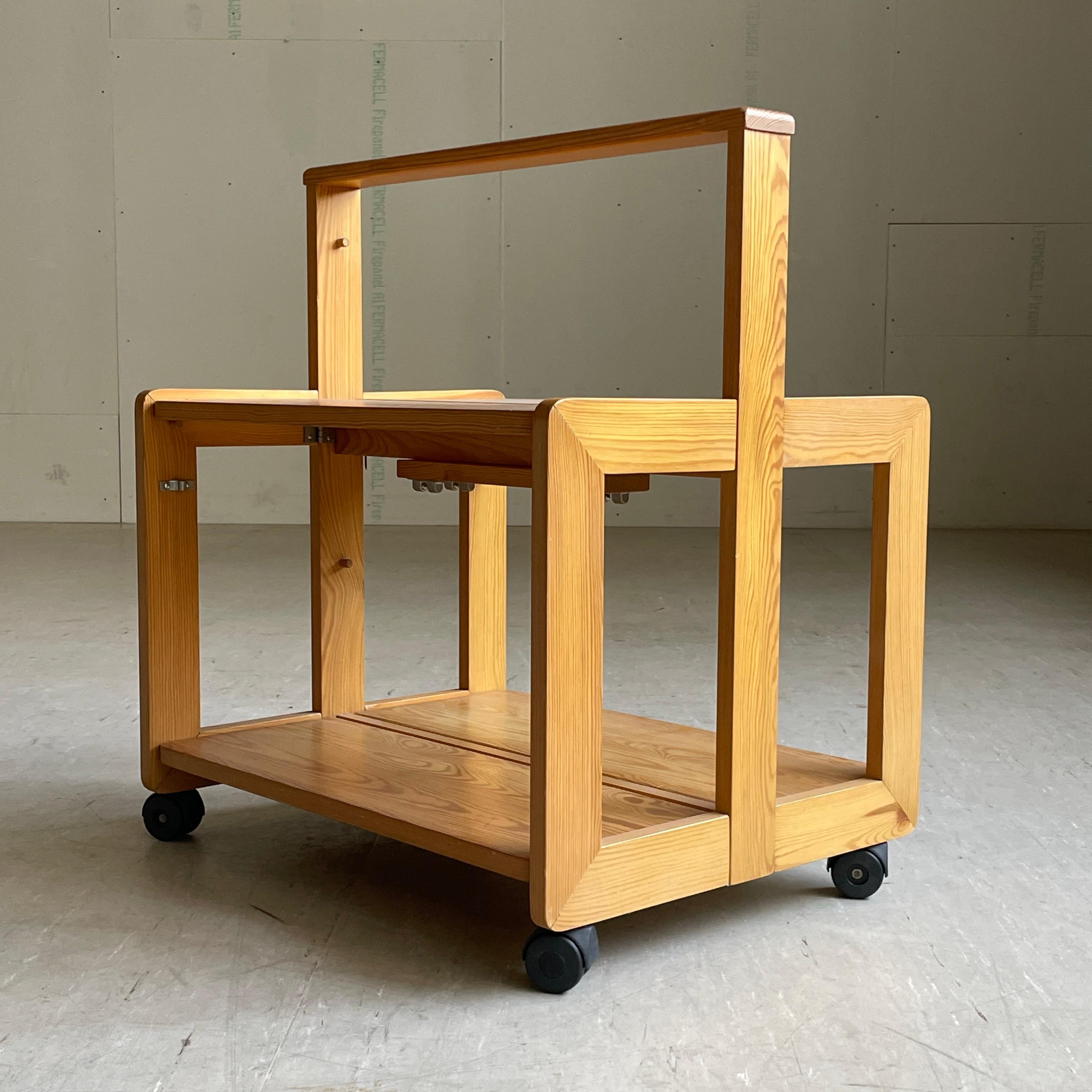 1970's Scandinavian Pinewood Folding Serving Trolley No.2 For Sale 11