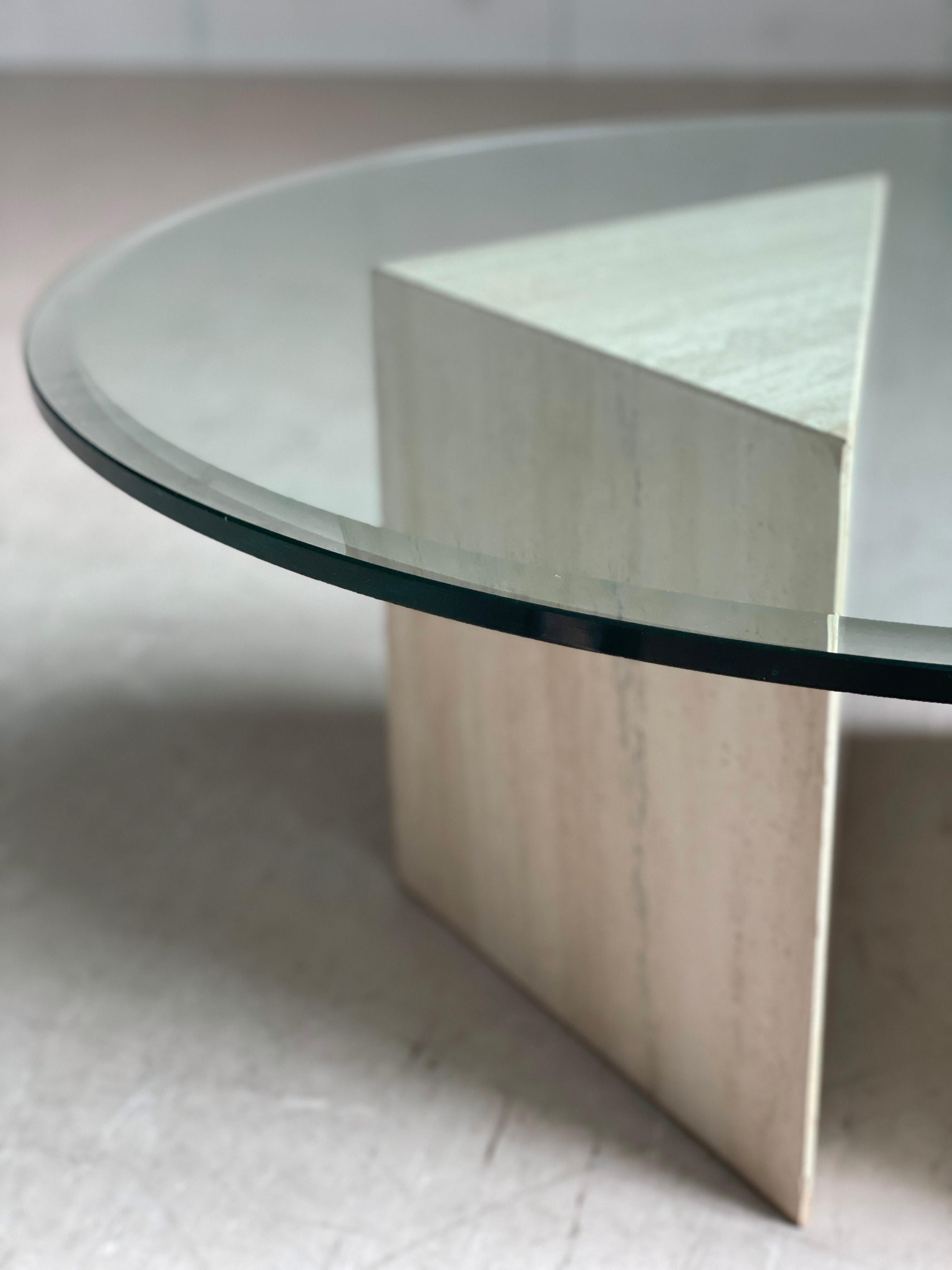 Fin du 20e siècle Table basse en verre et travertin des années 1970 en vente