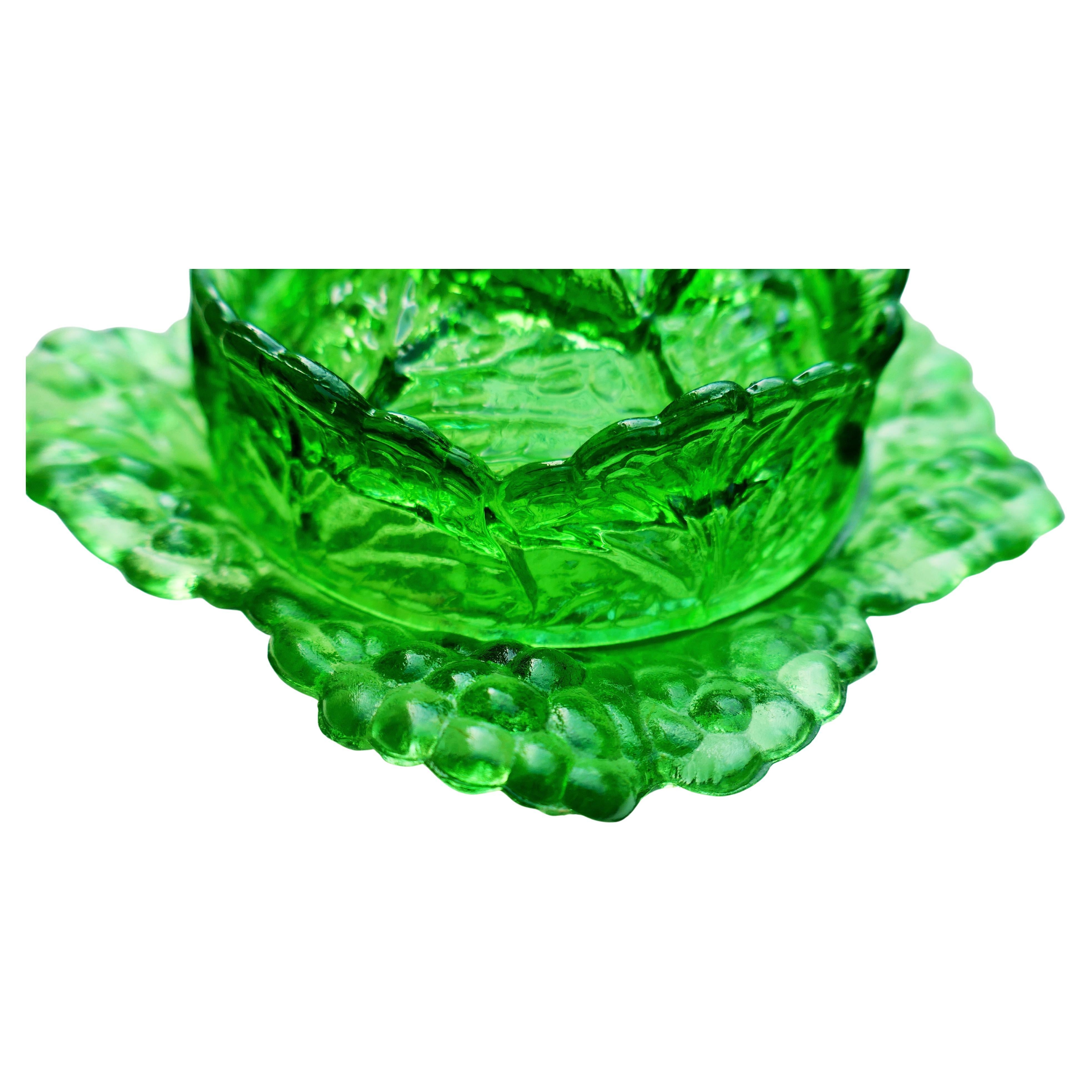 Molded Butter dish Uranium glass cauliflower container possible Portieux Vallerysthal For Sale