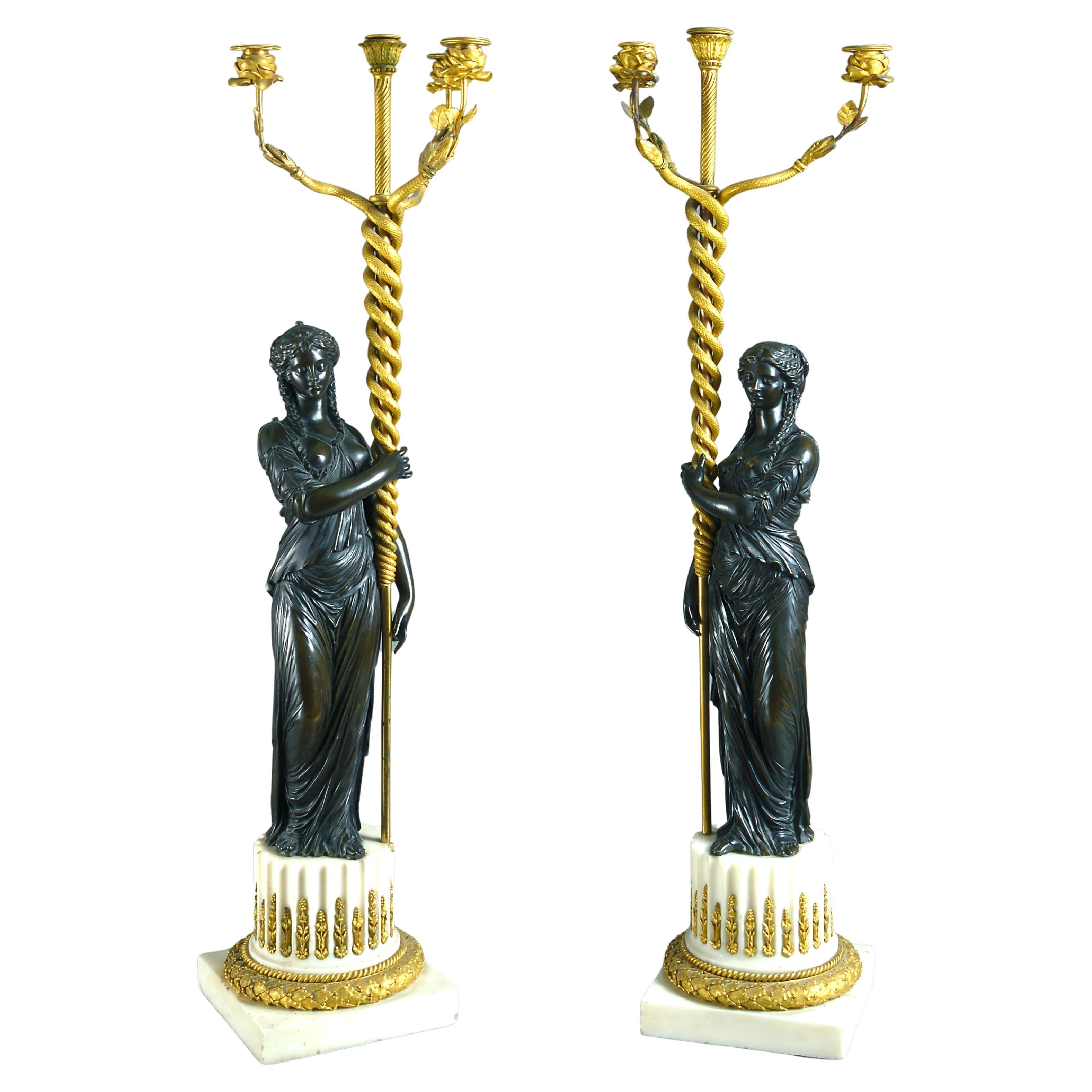 Paire de candélabres Louis XVI en bronze, bronze doré et marbre statuaire
