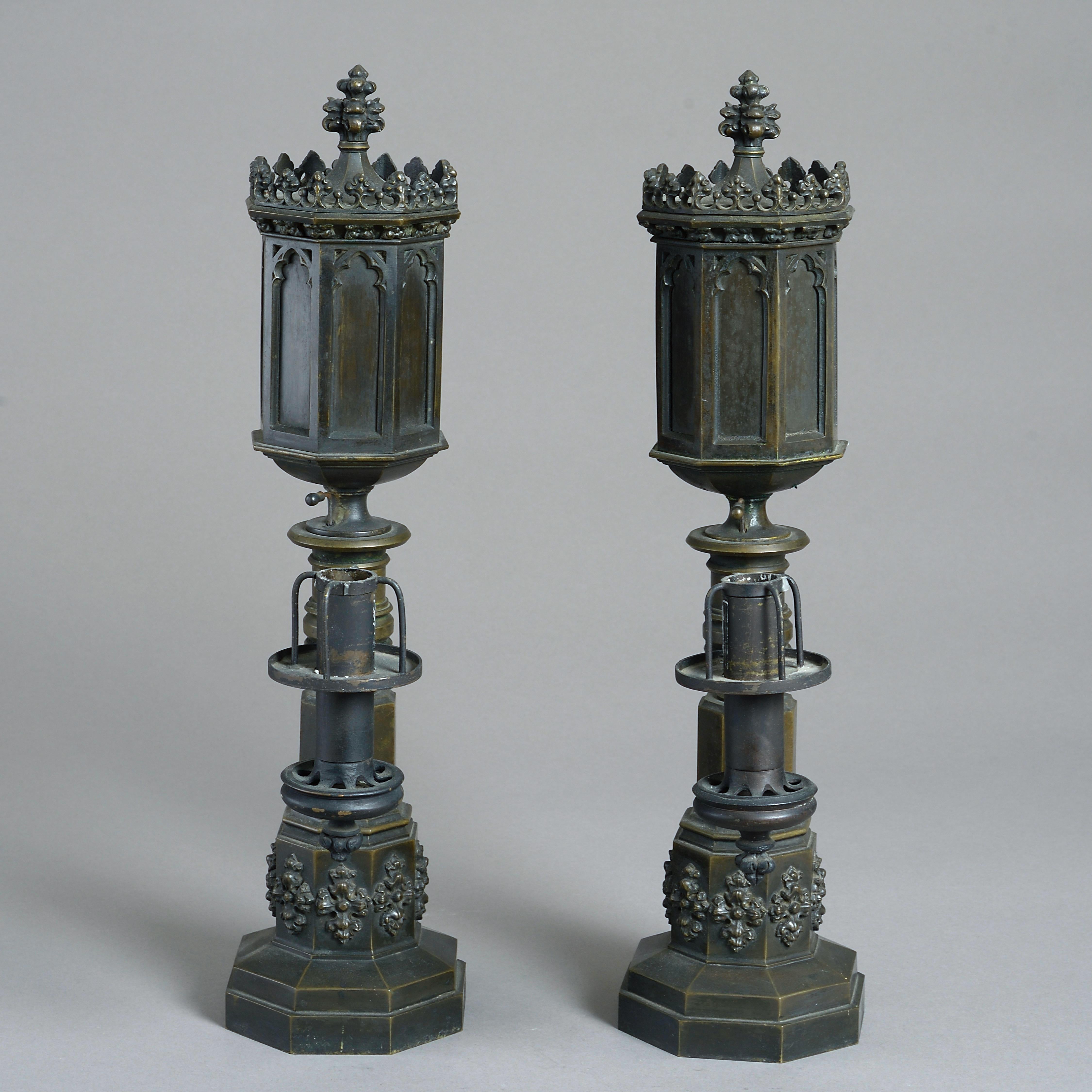 Paire de lampes Colza en bronze gothique George IV en vente 1