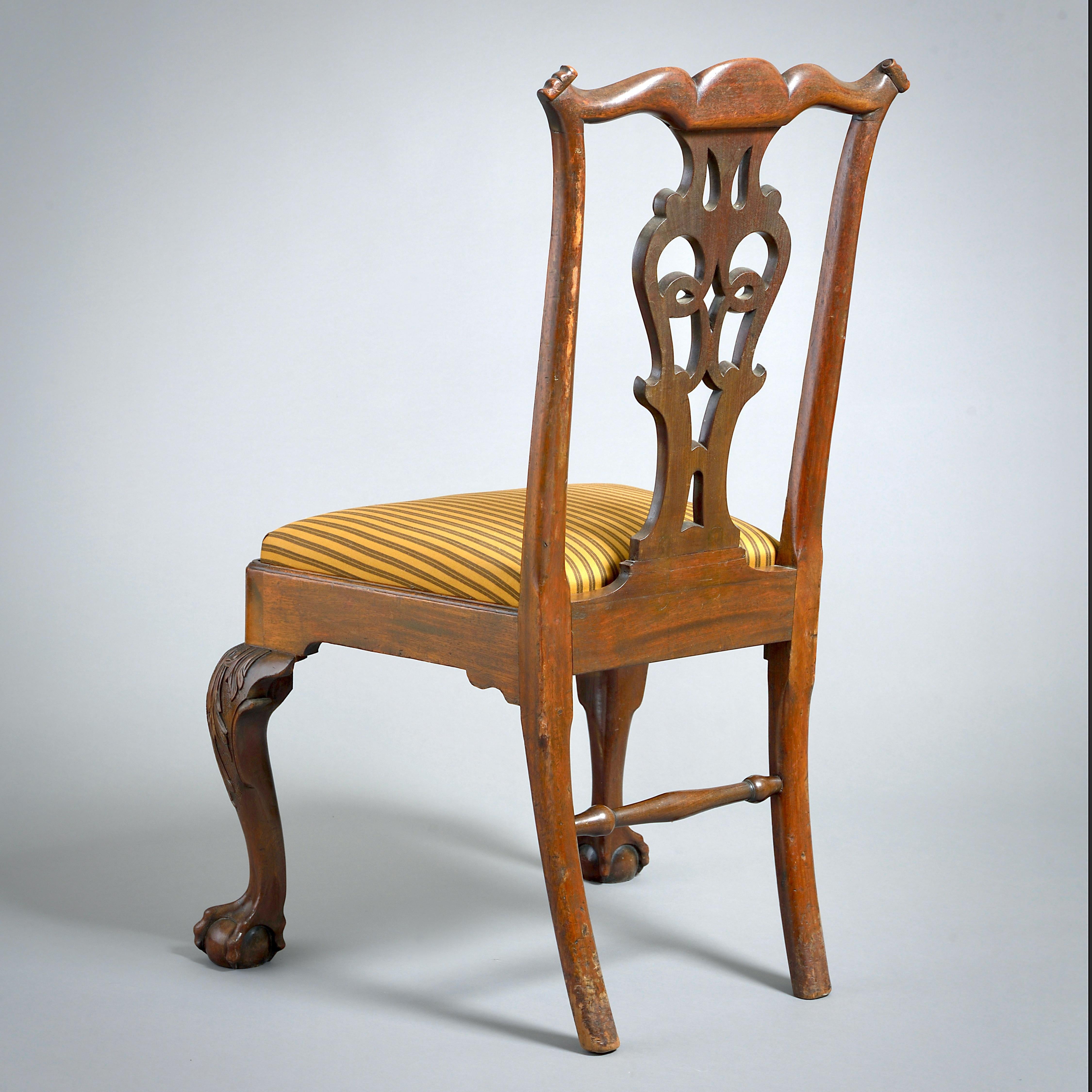 18th Century and Earlier Fine Pair od Walnut 'Chippendale' Side Chairs For Sale