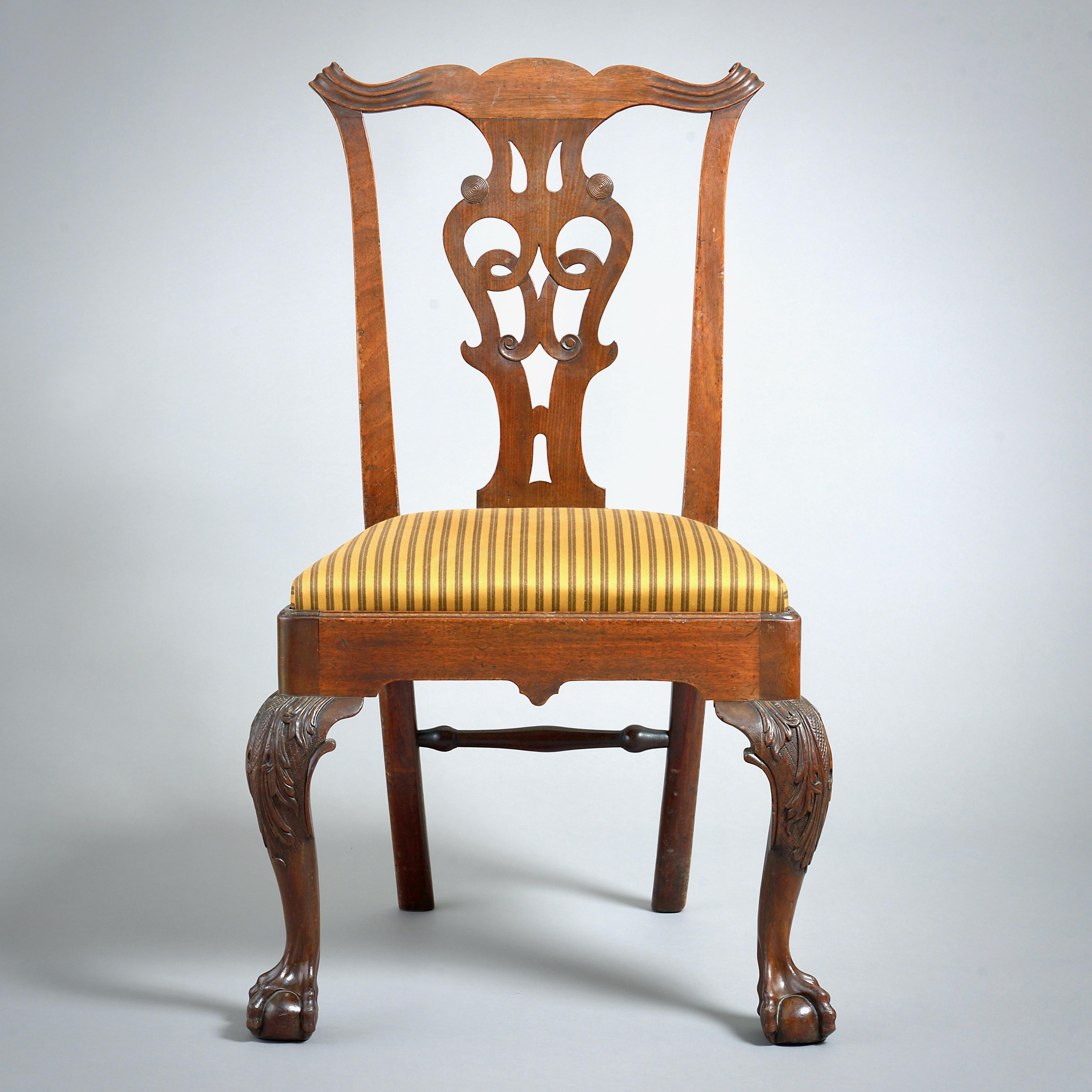 A FINE PAIR OF WALNUT ‘CHIPPENDALE’ SIDE CHAIRS, PHILADELPHIA, Circa 1770.