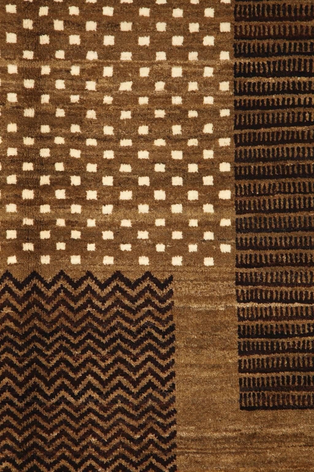 Contemporary Persian Rug, Wolle, Neutral, Brown, Orley Shabahang, 6' x 9' (Pflanzlich gefärbt) im Angebot