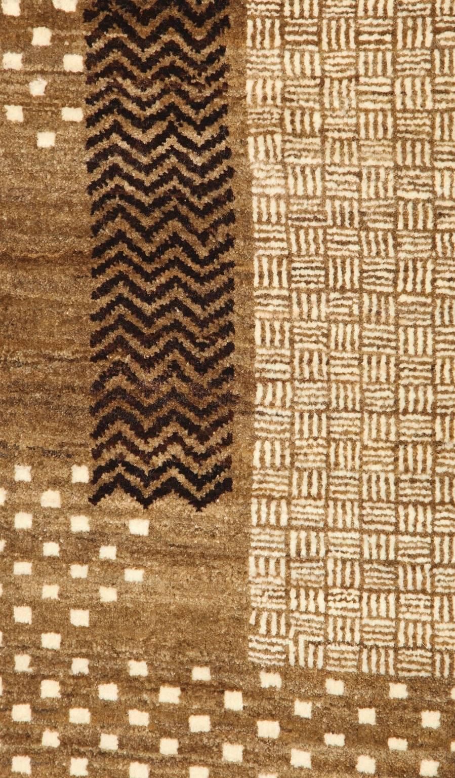 Contemporary Persian Rug, Wolle, Neutral, Brown, Orley Shabahang, 6' x 9' im Angebot 1