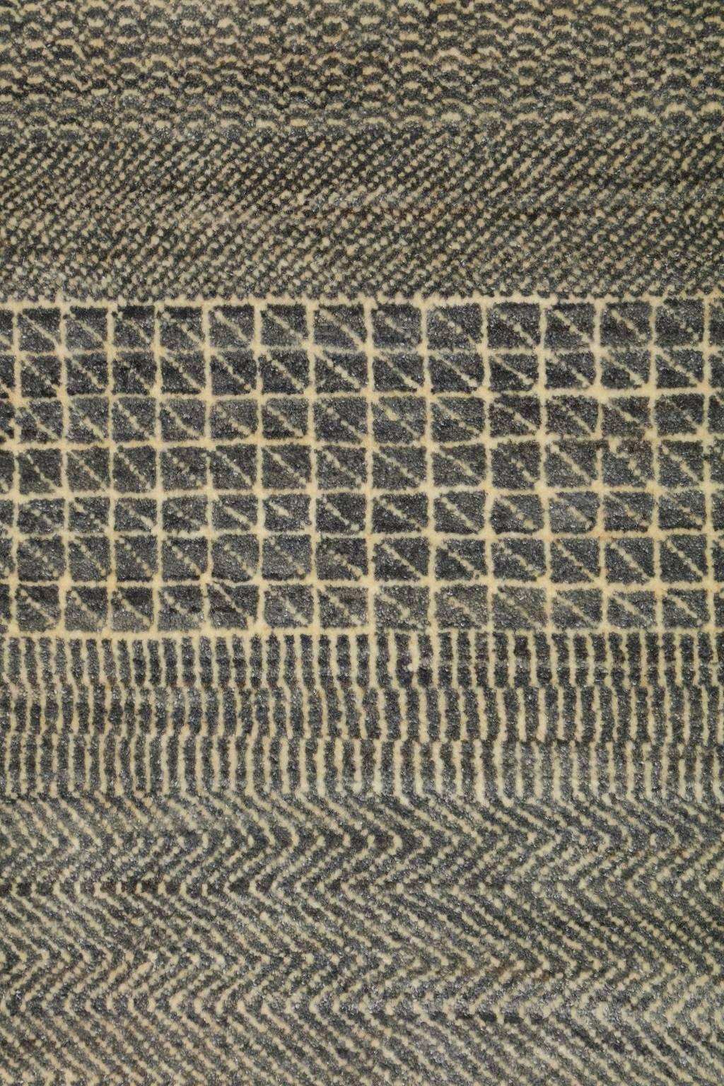 Moderner persischer Wollteppich, blau und cremefarben, 10' x 14' (21. Jahrhundert und zeitgenössisch) im Angebot