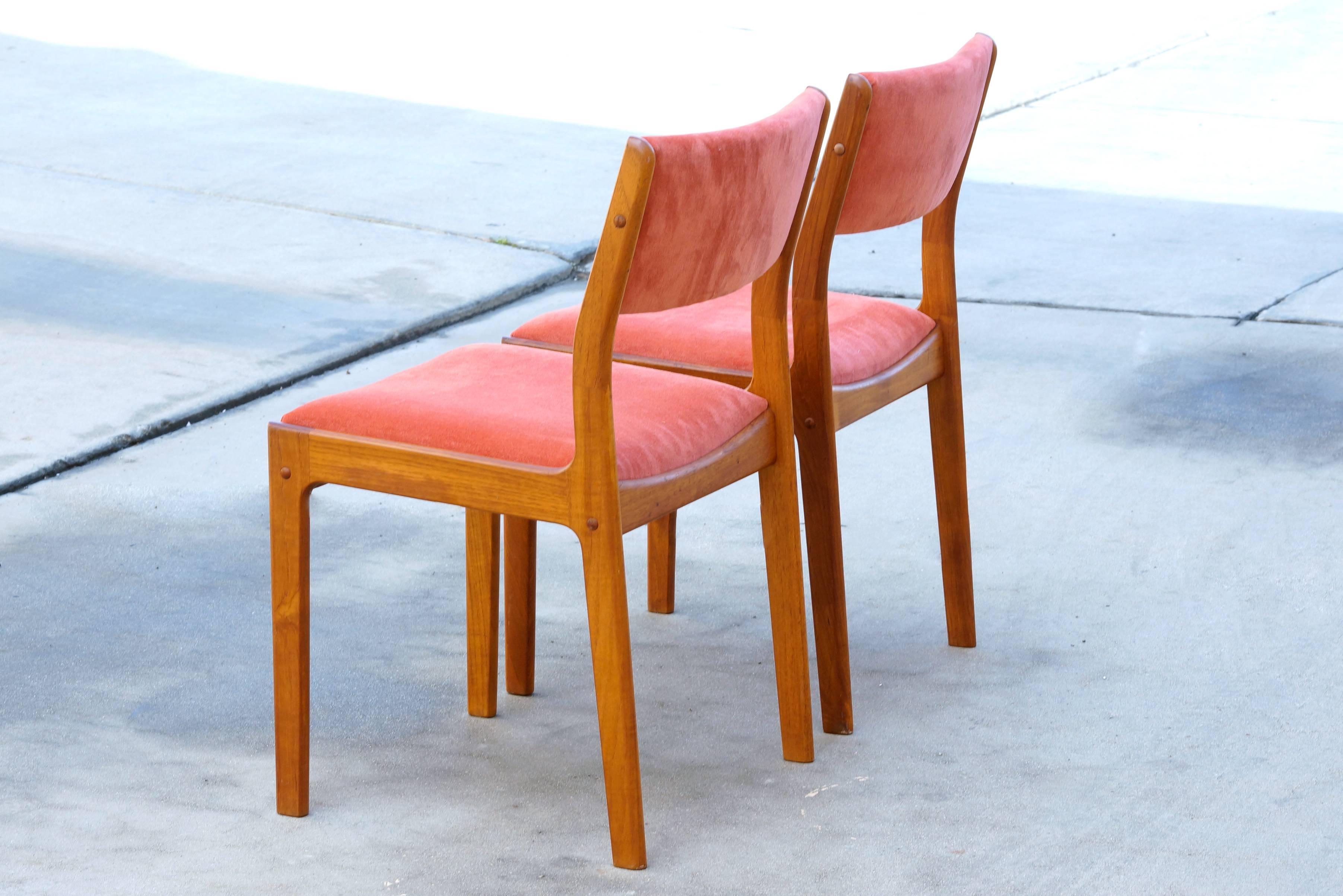 Mid-Century Modern Pair of Danish Modern Teak Dining Chairs