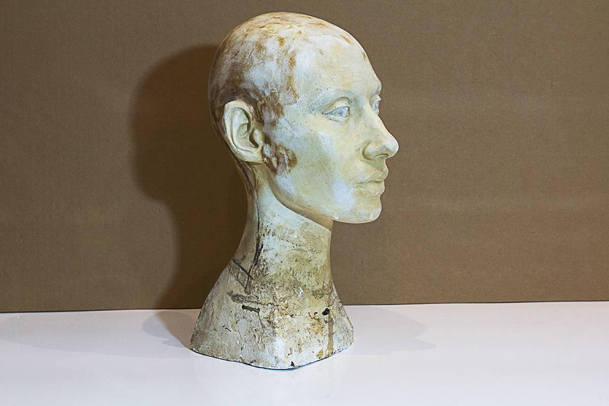Hand-sculpted plaster head of model / artist Ahn Duong for a 1989 Ralph Pucci Mannequin. A great Fashion World collectible.

Measures: 7