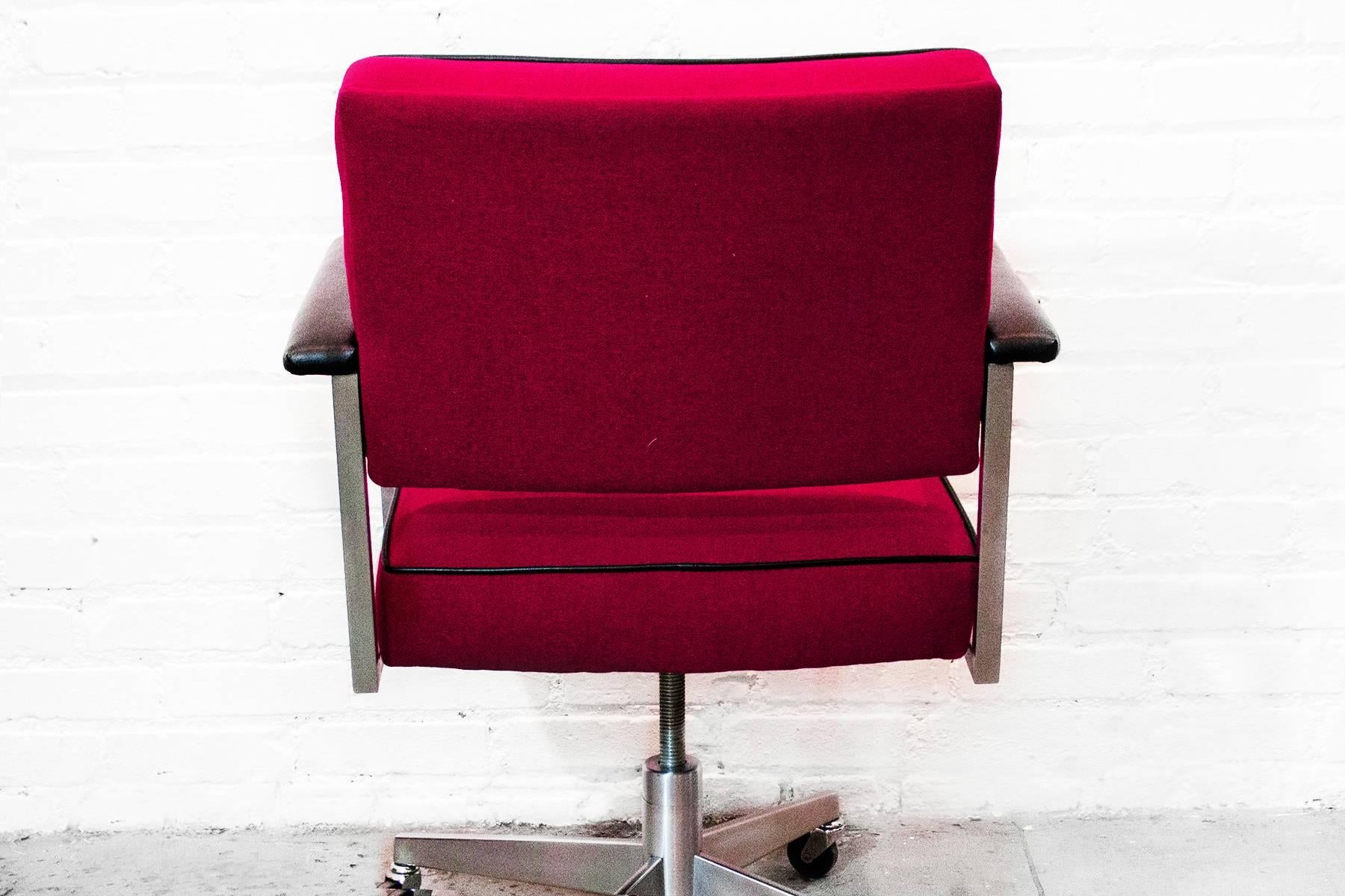 American Classic Steelcase Chrome Steno Chair