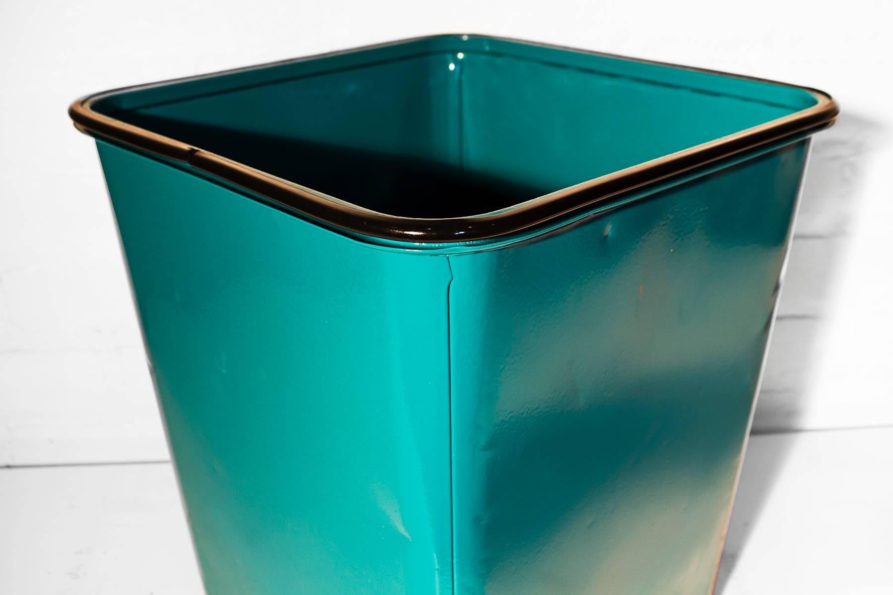 Great Machine Age square steel trash can refinished in bright teal powder coat finish. Perfect for the home, office, classroom or boardroom. 
Several colors available. See other listings.

Dimensions: 13