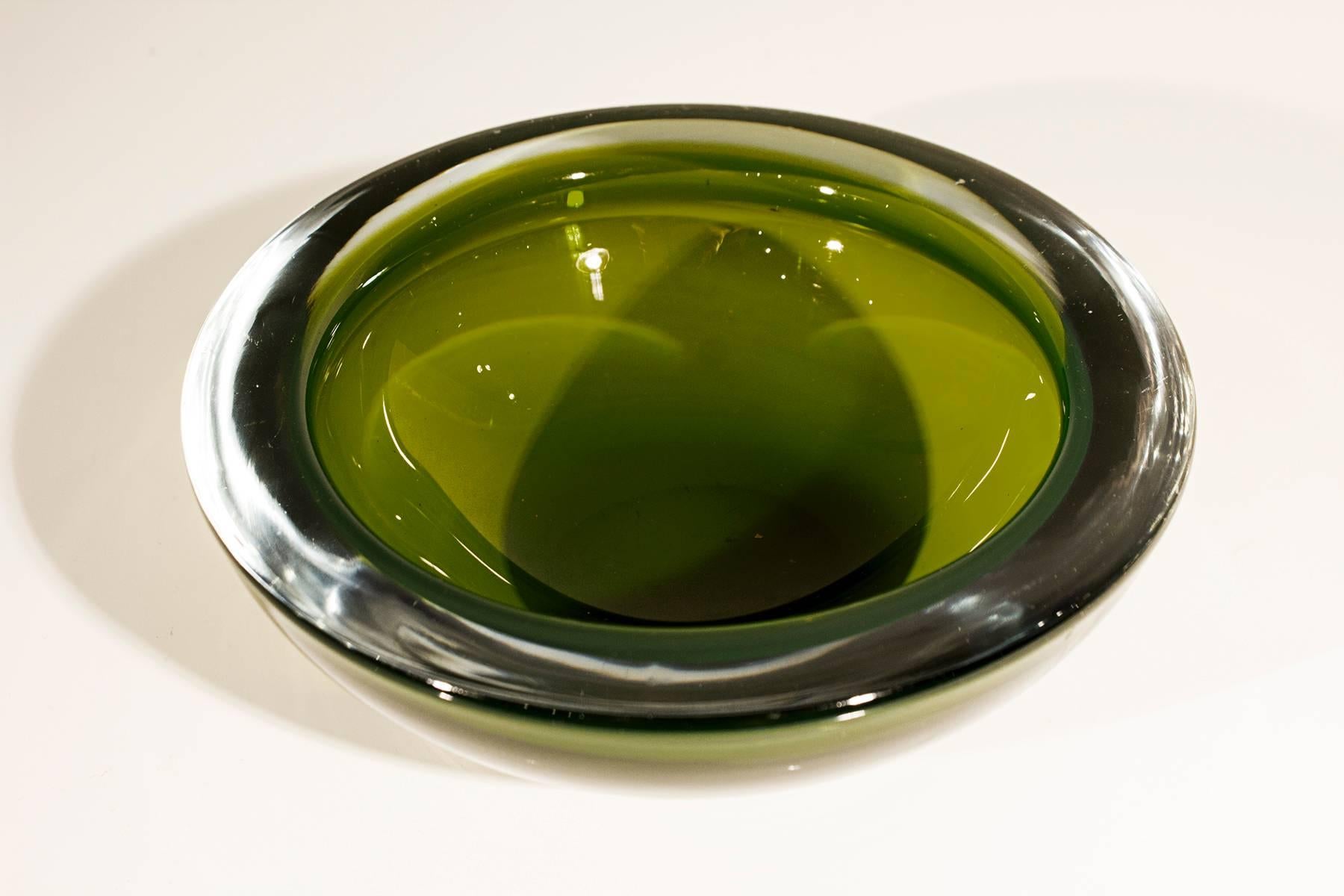 Large, lime green Murano geode bowl by Seguso, circa 1960s. Thick glass with tiny scratches on base (consistent with age).

Measures: 6.5