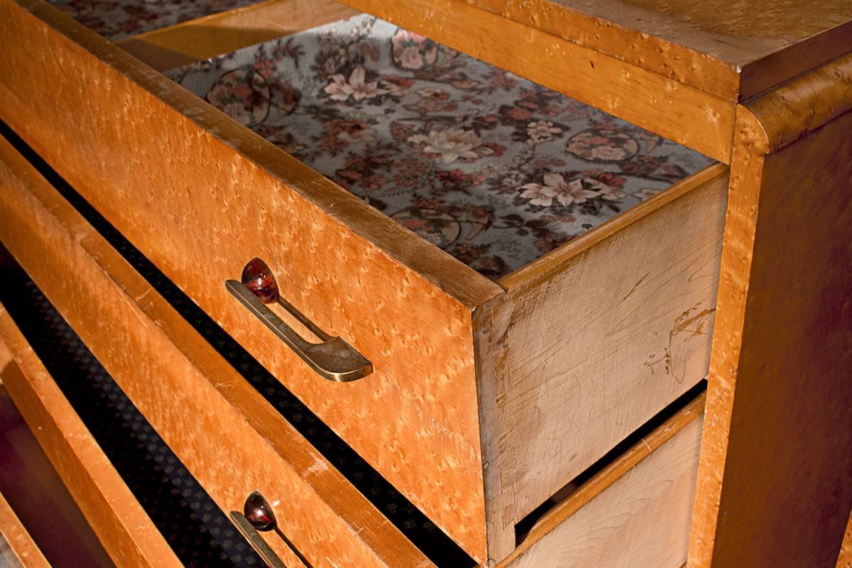 Set of Two Art Deco Bird's-Eye Maple Dressers, circa 1935 In Good Condition For Sale In Alhambra, CA