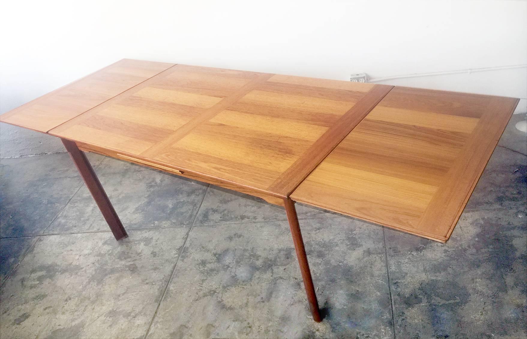 Danish Modern Teak Dining Table, Expandable In Good Condition In Alhambra, CA