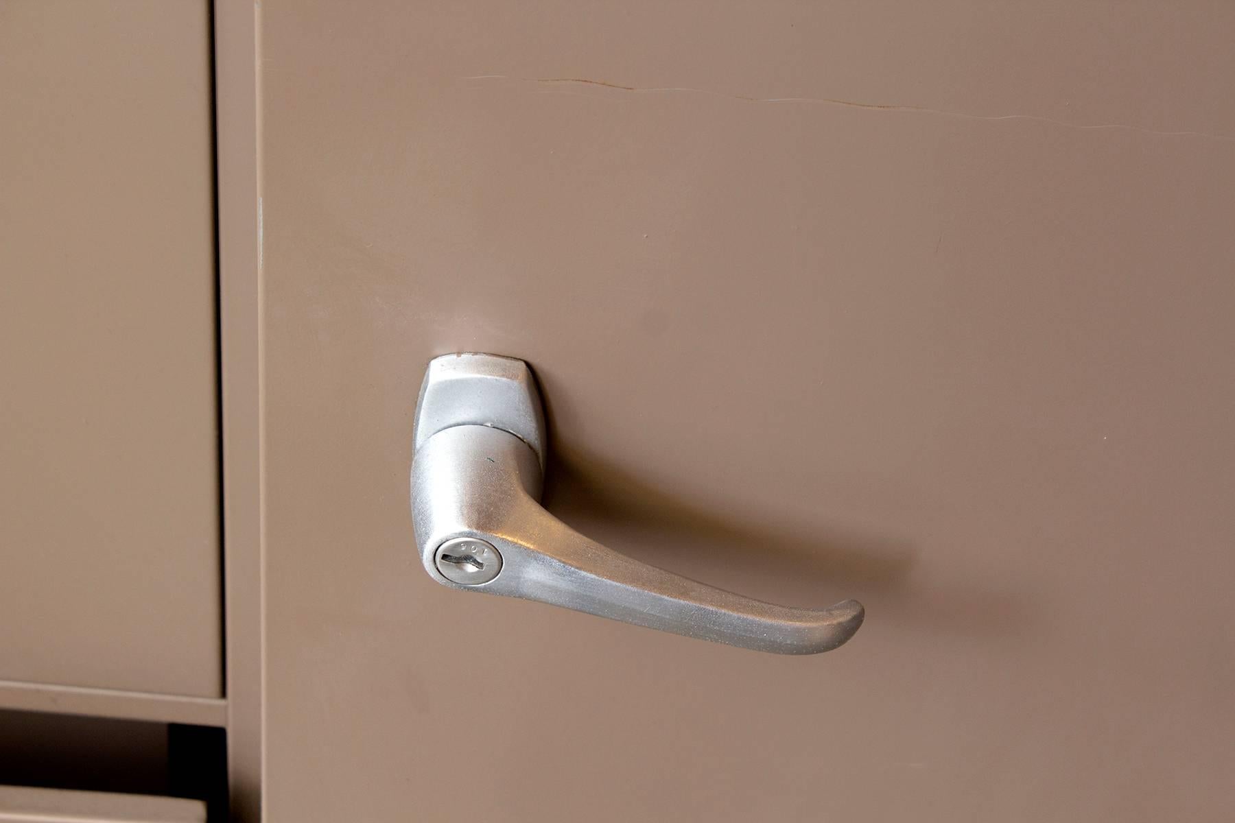1960s File Cabinet System with Safe by Cole Steel In Good Condition In Alhambra, CA