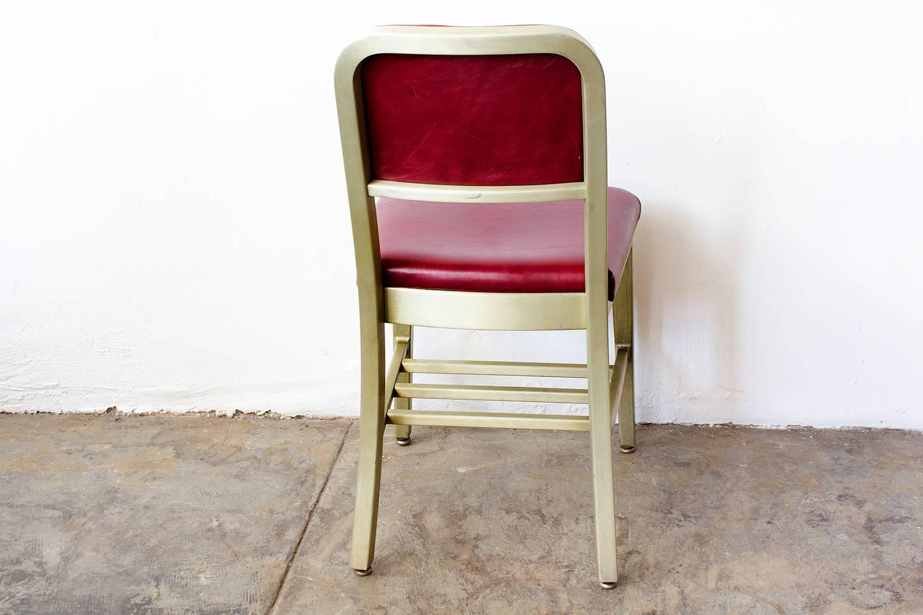 Mid-Century Modern Set of Six GoodForm Aluminium Side Chairs, Refinished For Sale