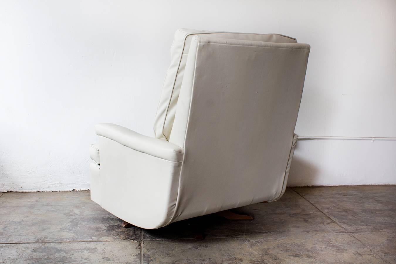 1970s Tufted Recliner Lounge Chair 1