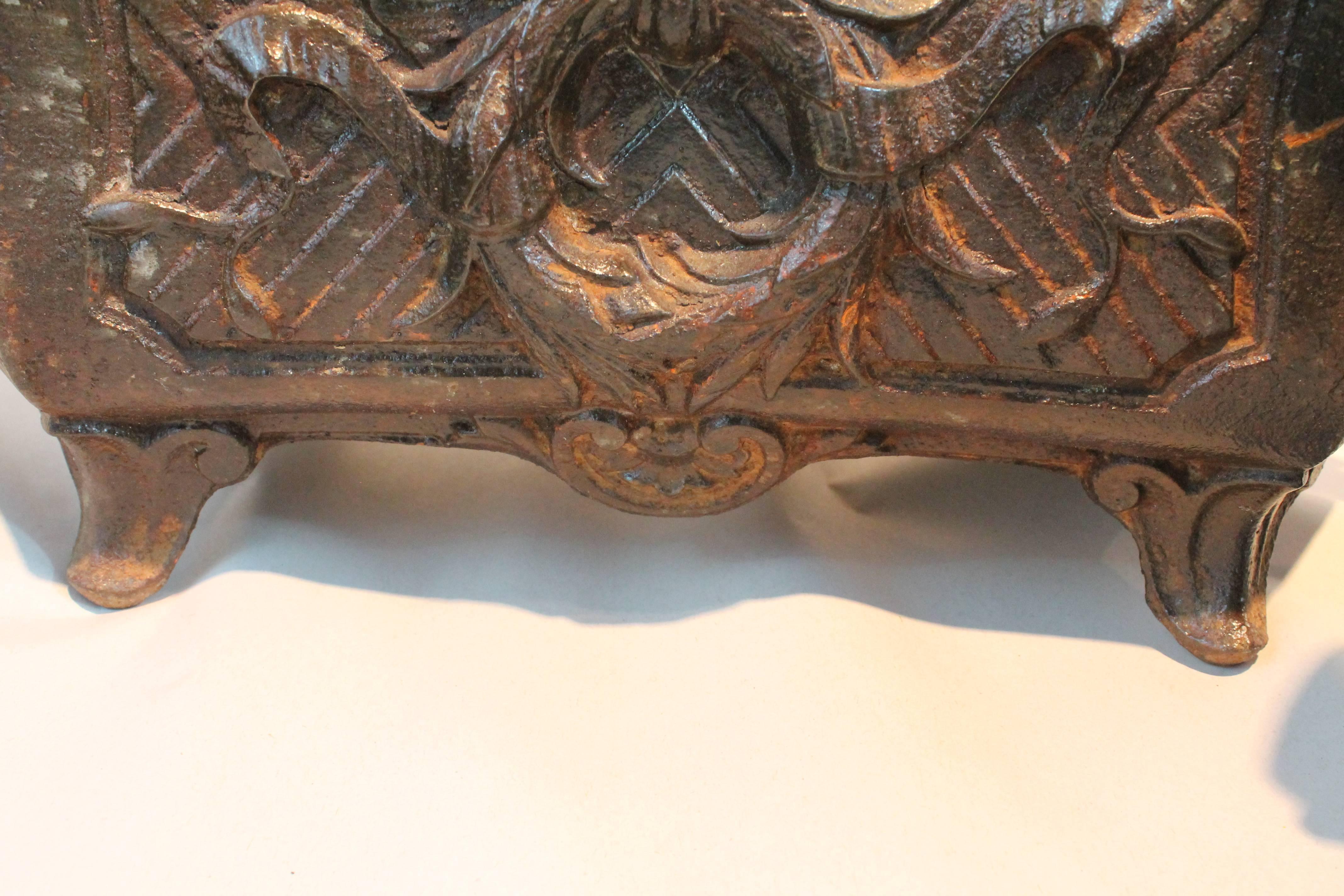 Pair of 19th Century French Cast Iron Planters For Sale 3