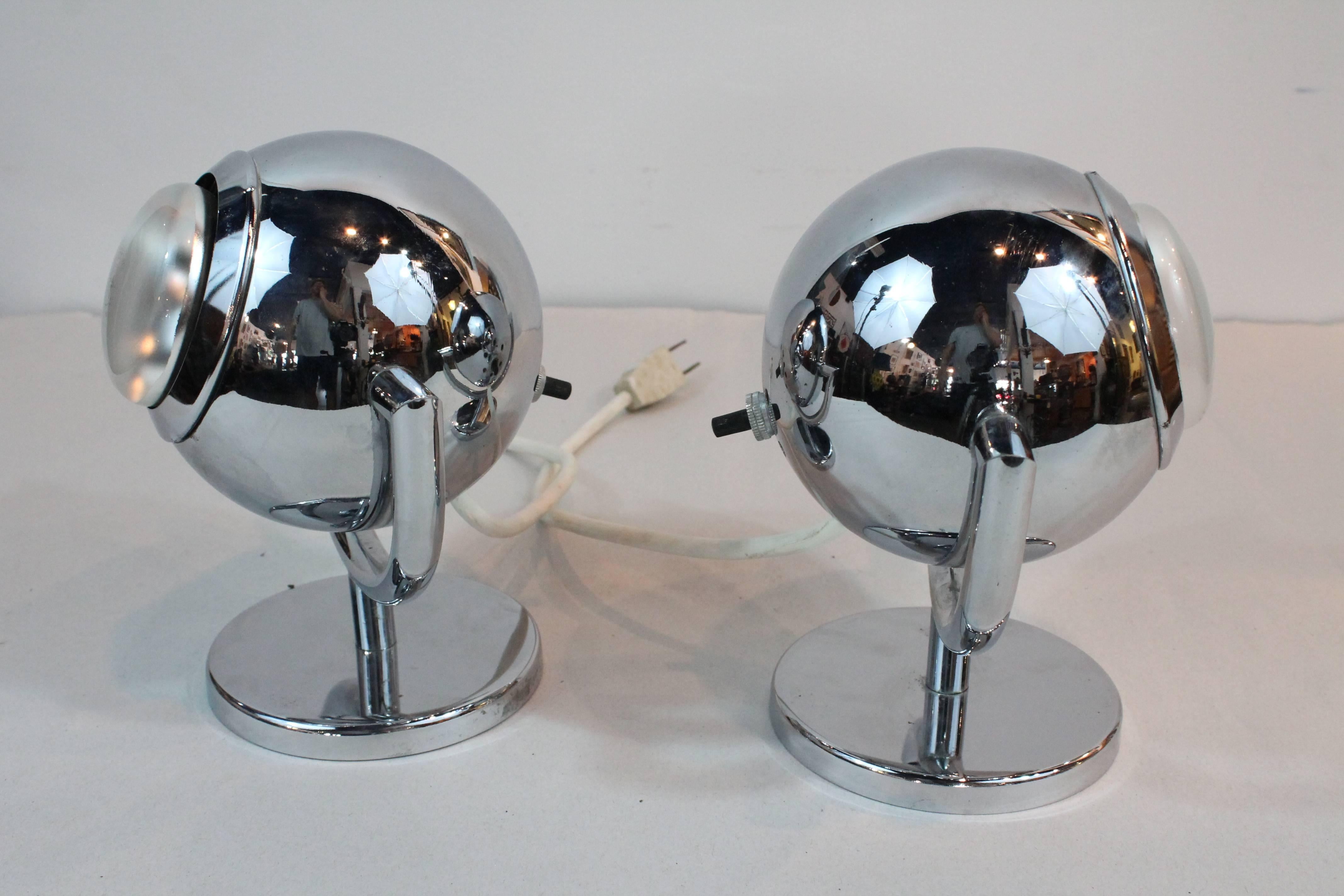 Pair of Chrome Swivel Ball Lamps In Excellent Condition In 3 Oaks, MI