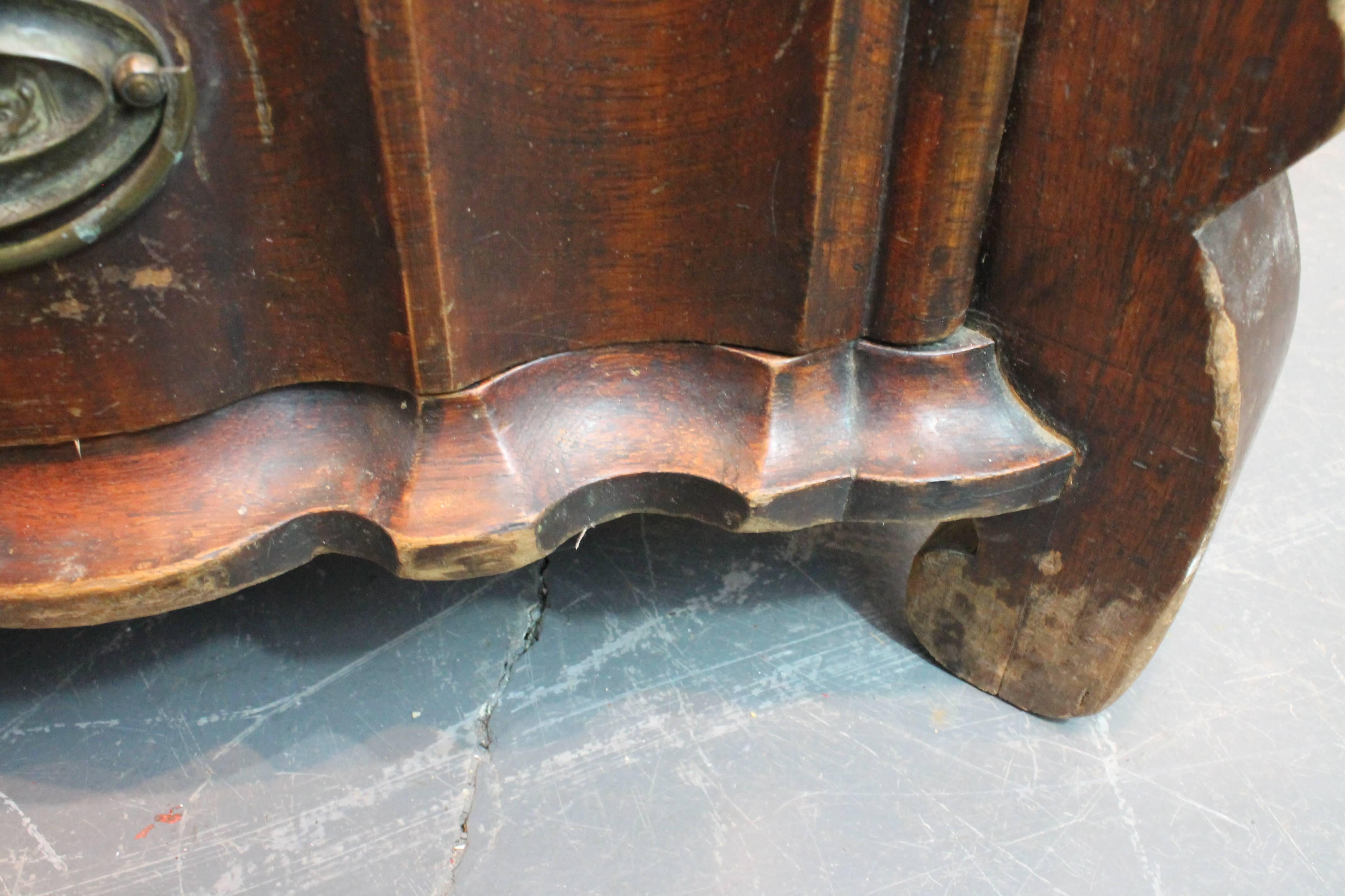 18th Century Serpentine Front Dresser 3