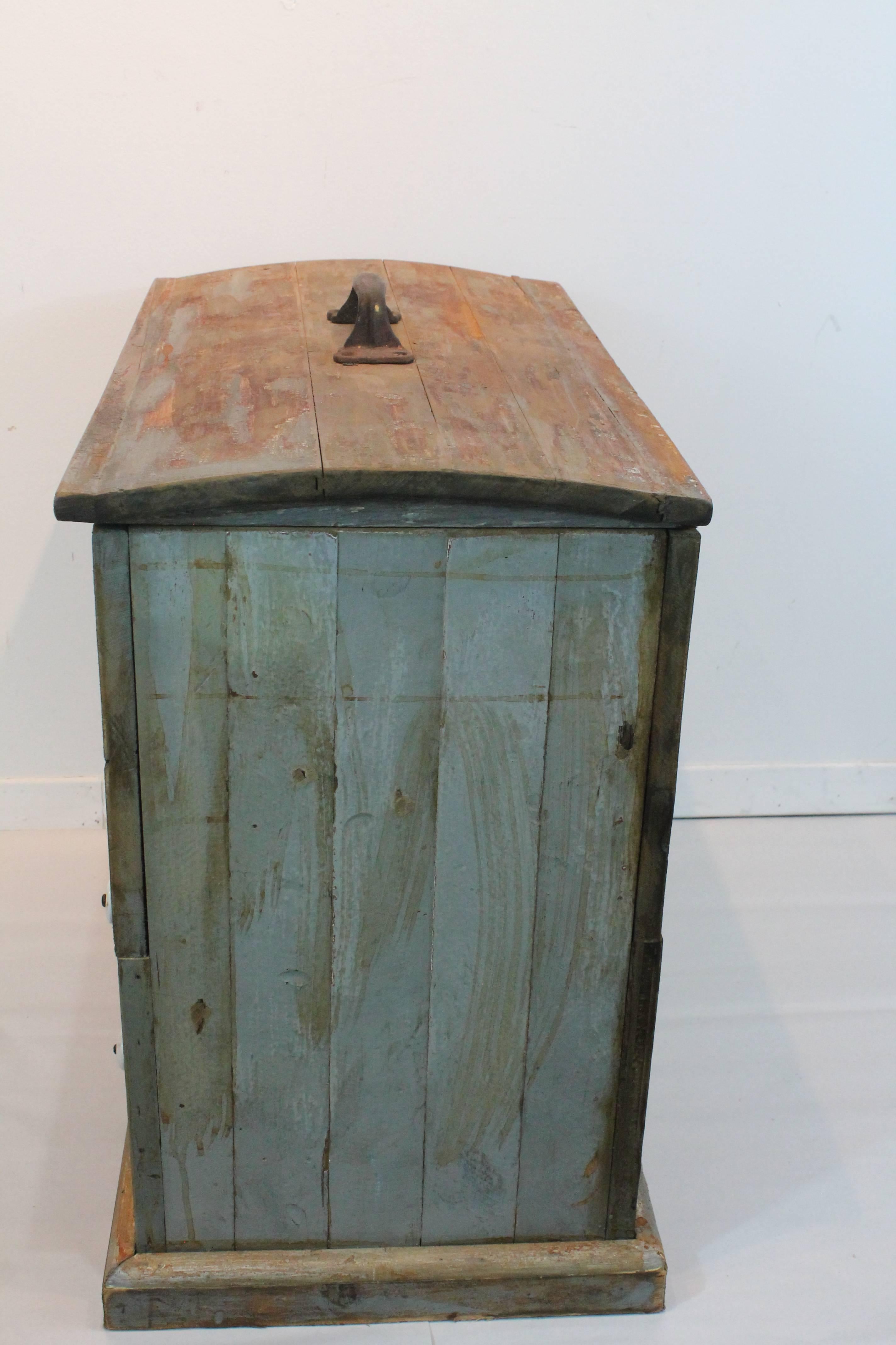 Early 20th Century Handmade Primitive Large-Scale Carpenters Carrying Trunk 4