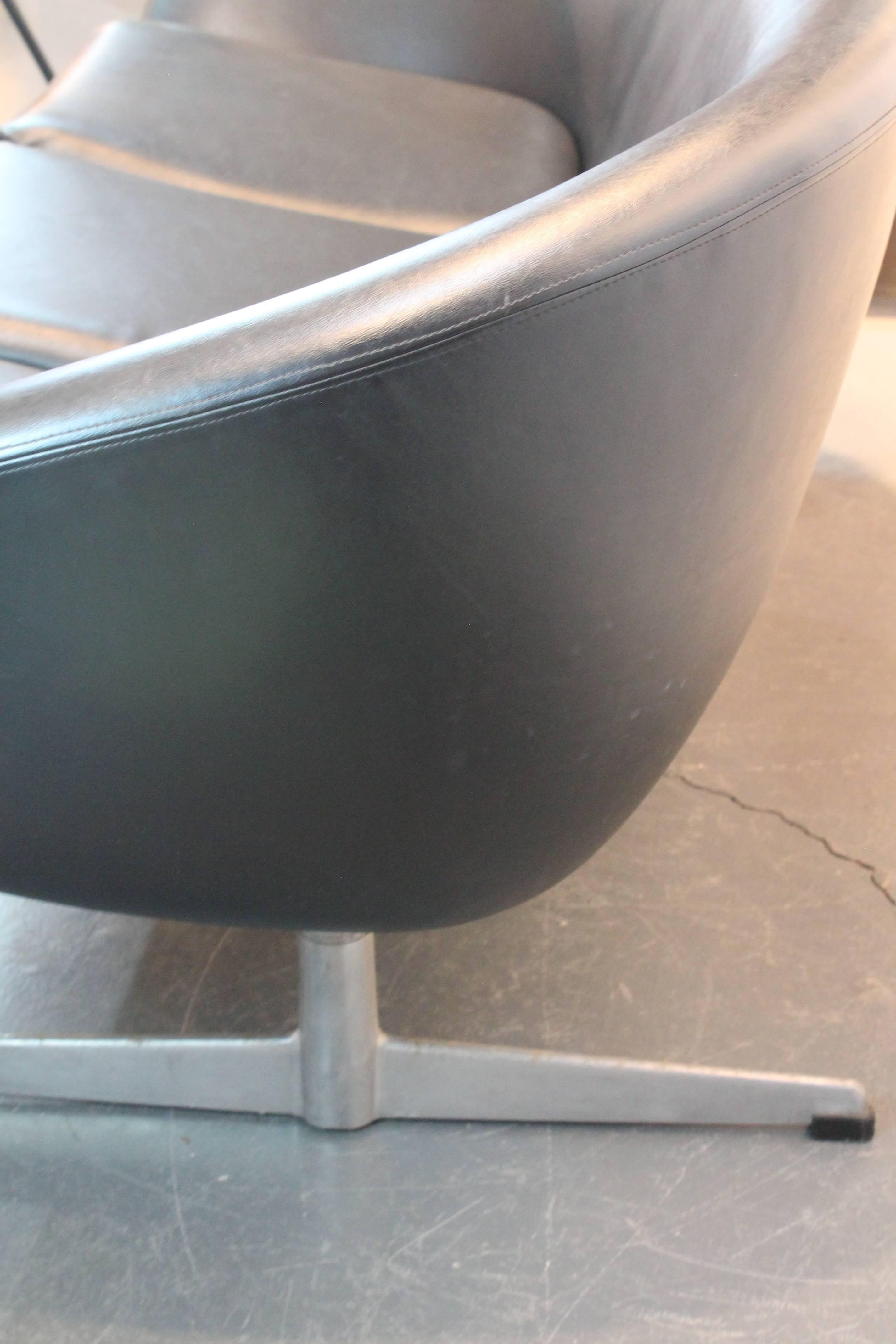 overman pod sofa