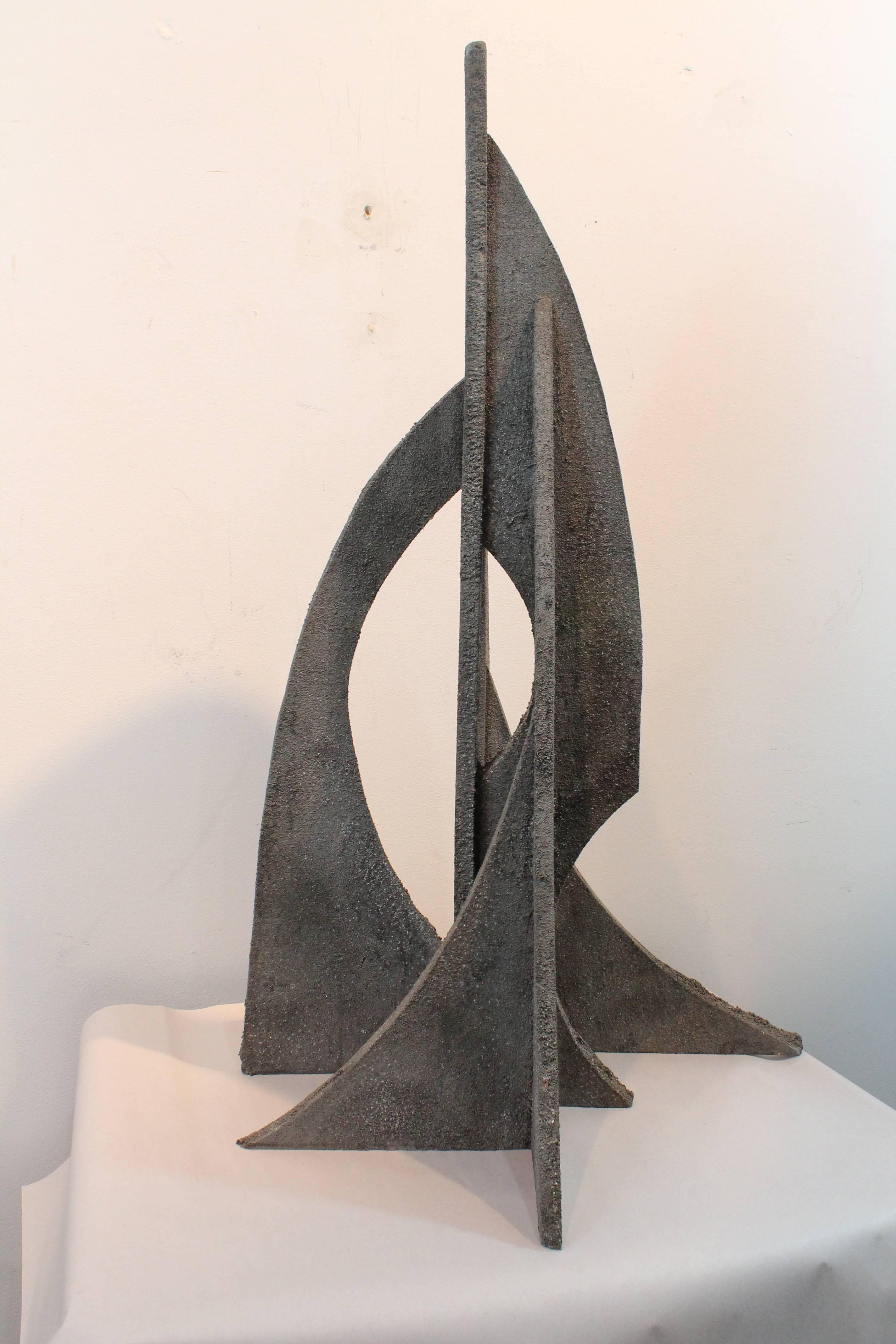 Very powerful and large scale cast aluminum Mid-Century Modernist sculpture consisting of a series of angular planes interconnecting.
Great from every vantage.
Unsigned.
 