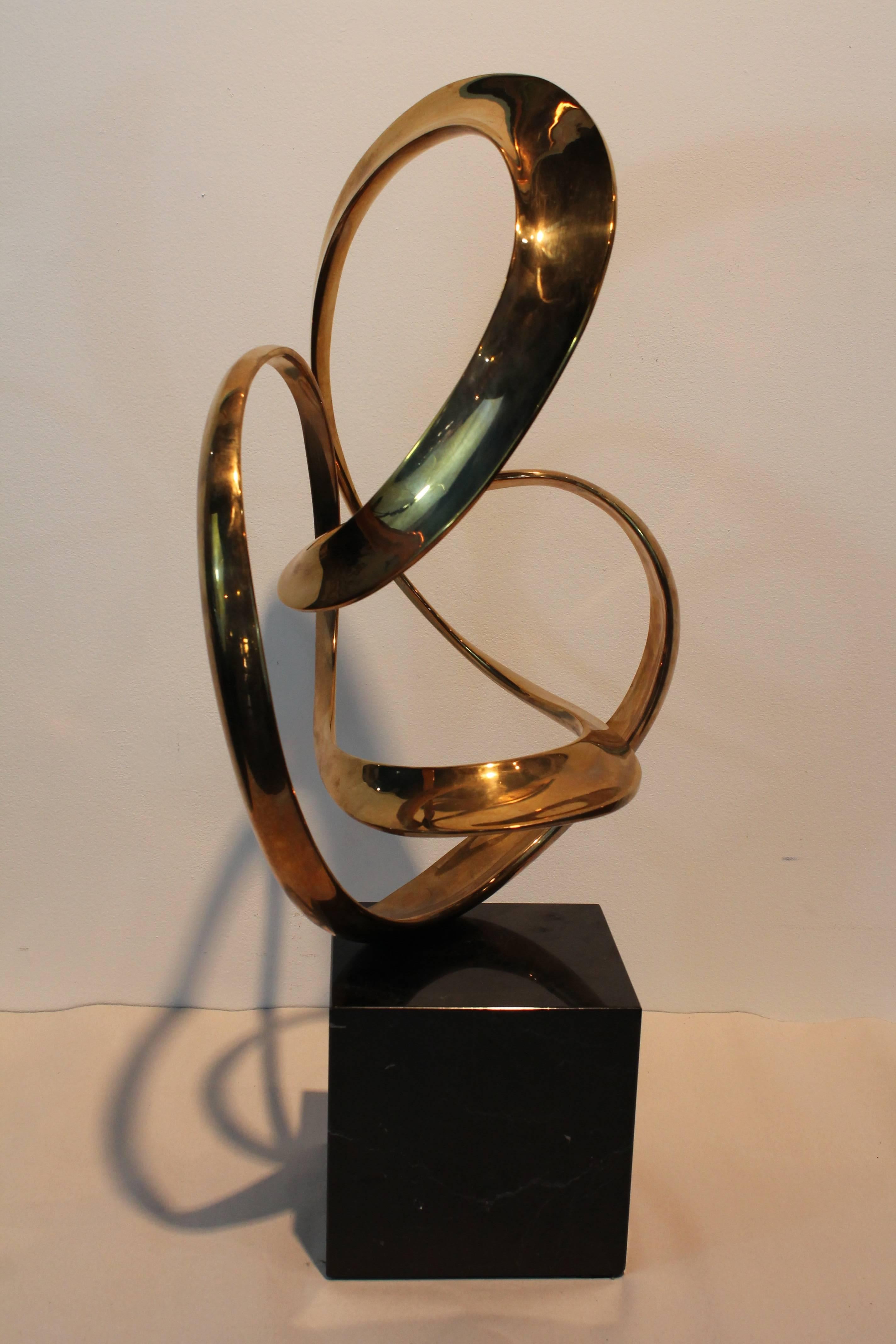 Tom Bennett Modernist Ribbon Brass Sculpture In Excellent Condition In 3 Oaks, MI