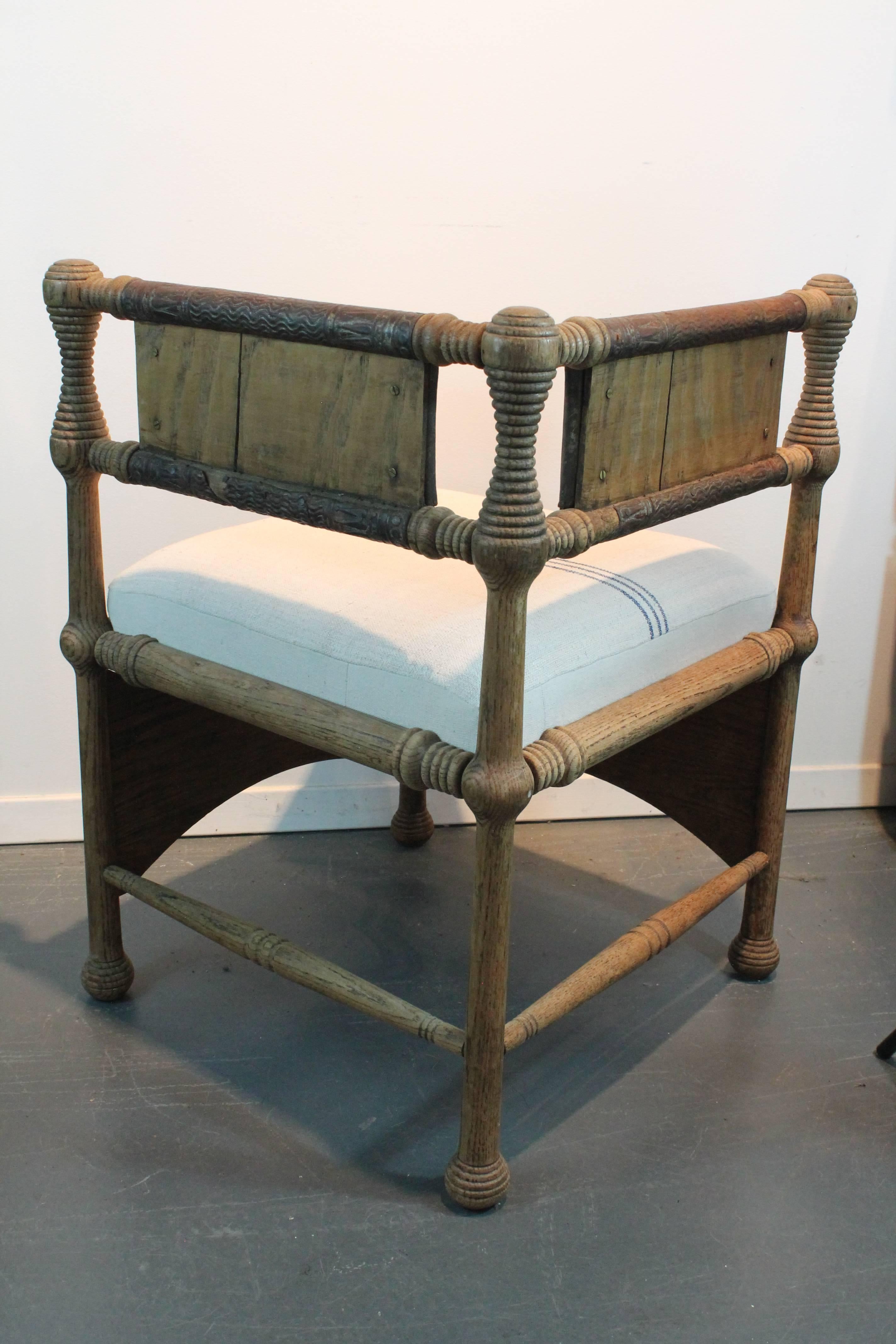 Moorish Revival Corner Chair In Good Condition For Sale In 3 Oaks, MI
