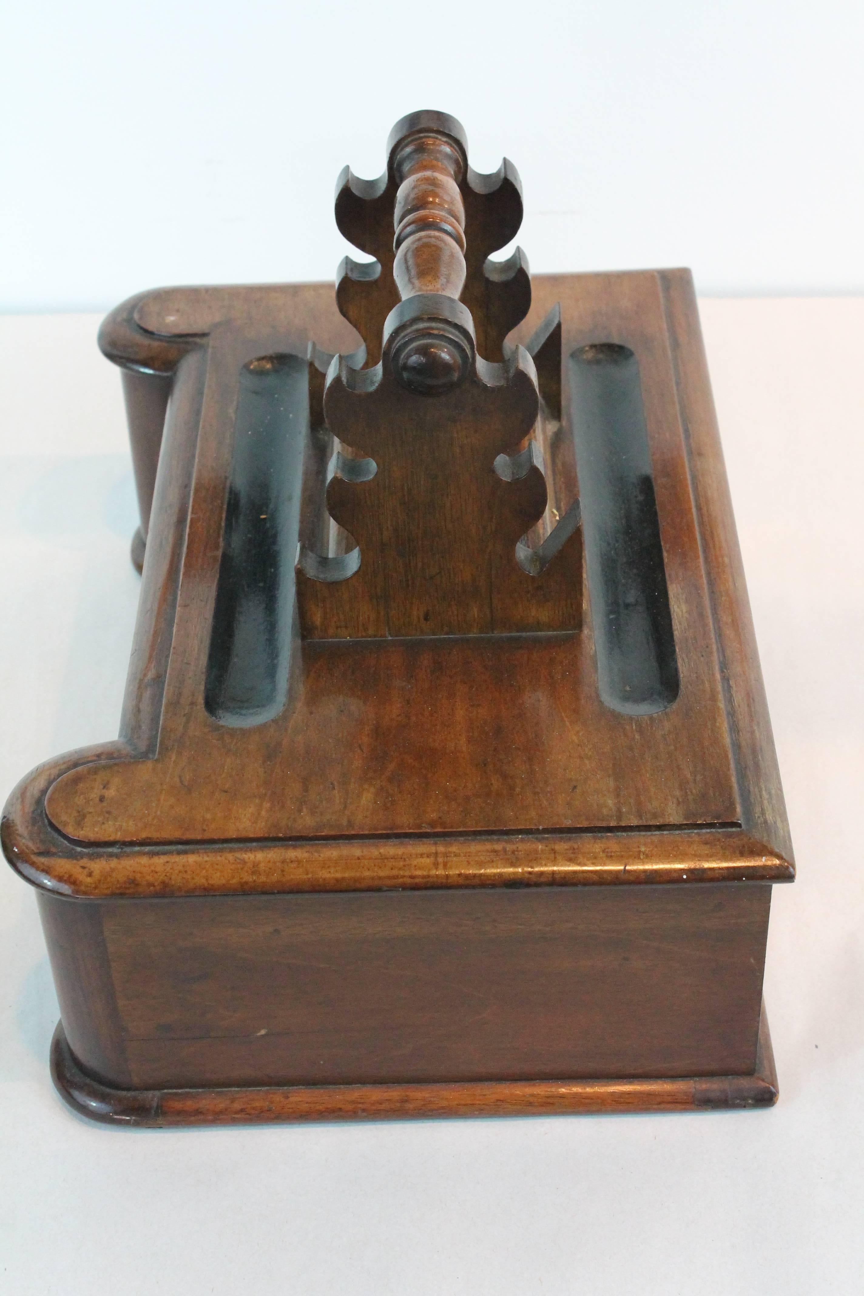 19th Century Carrying Pen Rest In Excellent Condition For Sale In 3 Oaks, MI