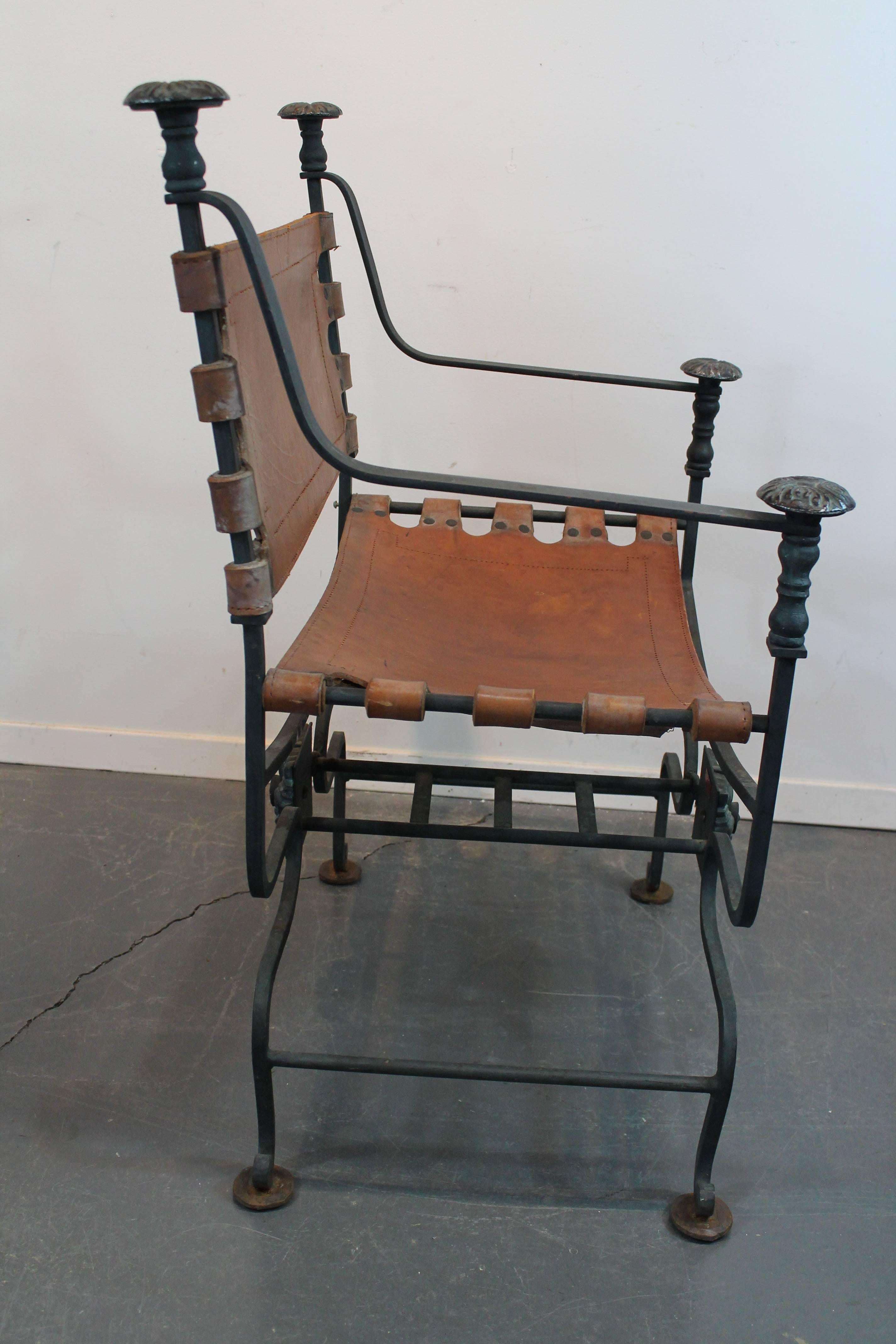 Pair of Mid-20th Century Savonarola Chairs 1